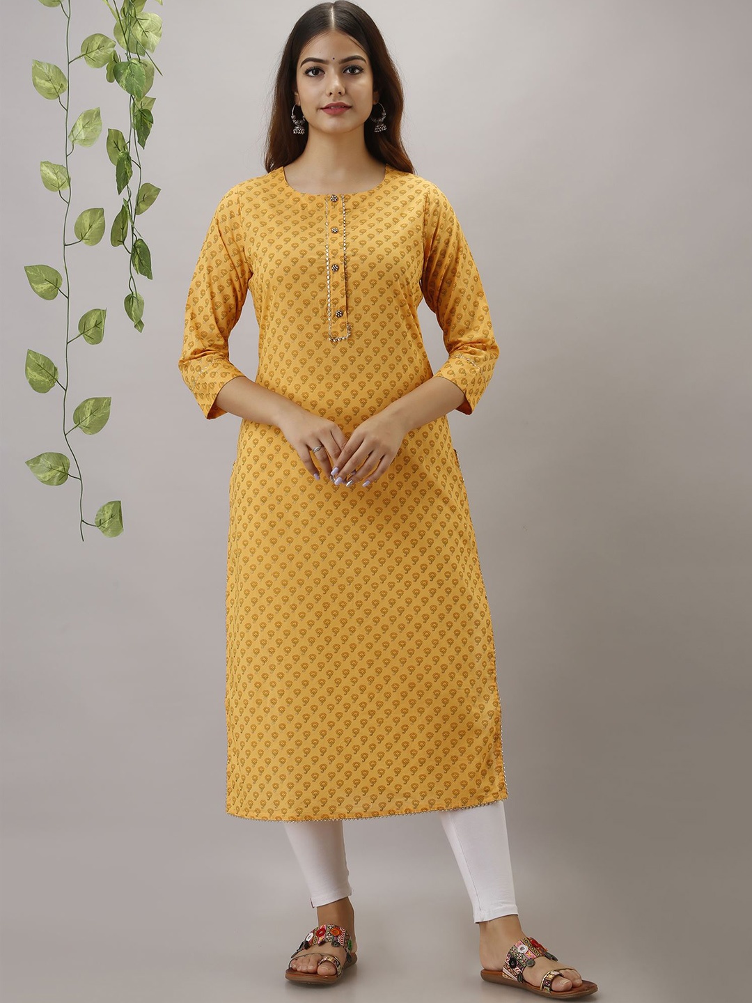 

Spera Floral Printed Gotta Patti Pure Cotton Kurta, Yellow