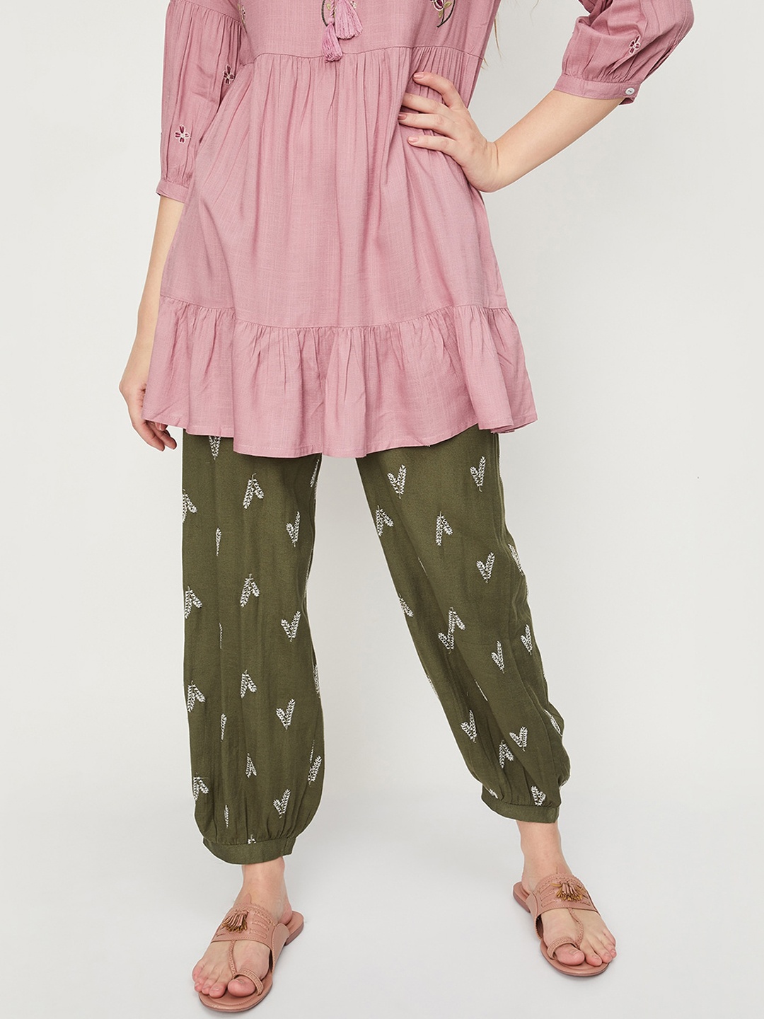 

max Women Printed Mid-Rise Plain Trousers, Green