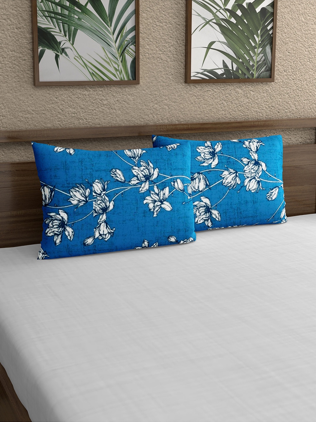 

Dreamscape Blue & White 2-Pieces Floral Printed 140 TC Pure Cotton Pillow Covers