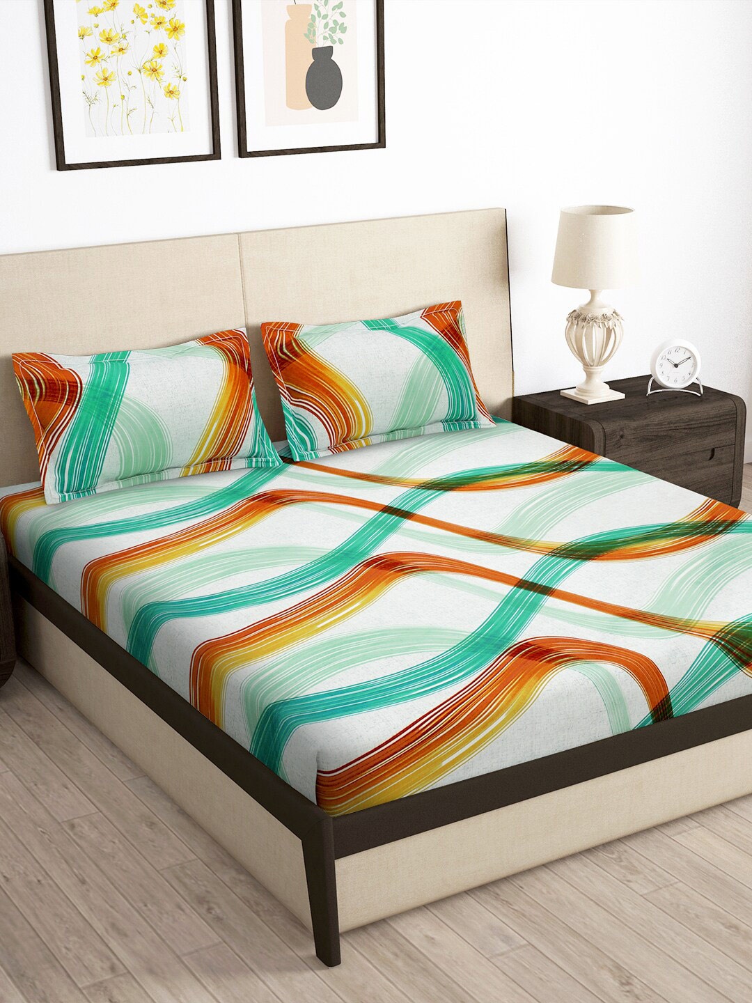 

Story@home Arena White & Green Printed 180 TC Queen Bedsheet With 2 Pillow Covers
