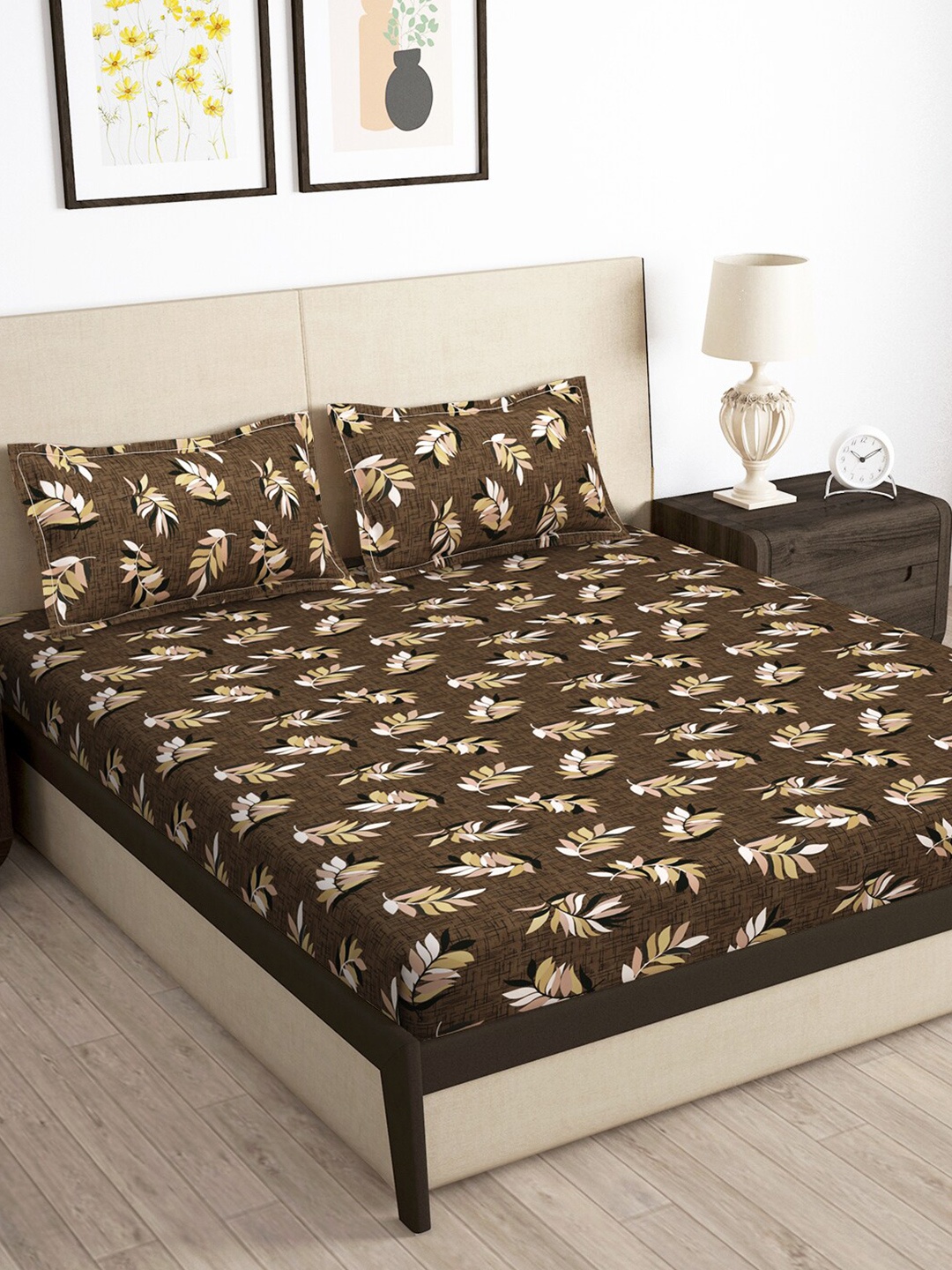 

Story@home Arena Brown & White Floral 180 TC Queen Bedsheet With 2 Pillow Covers