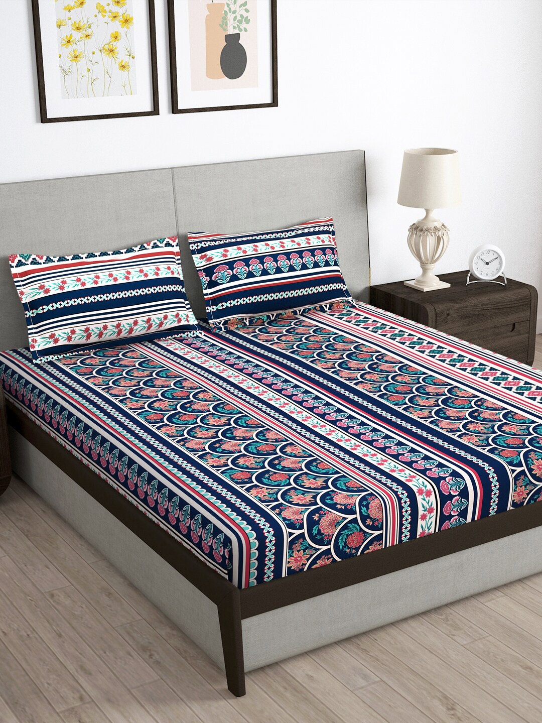 

Story@home Arena Blue & White Ethnic Motifs 180 TC Queen Bedsheet With 2 Pillow Covers