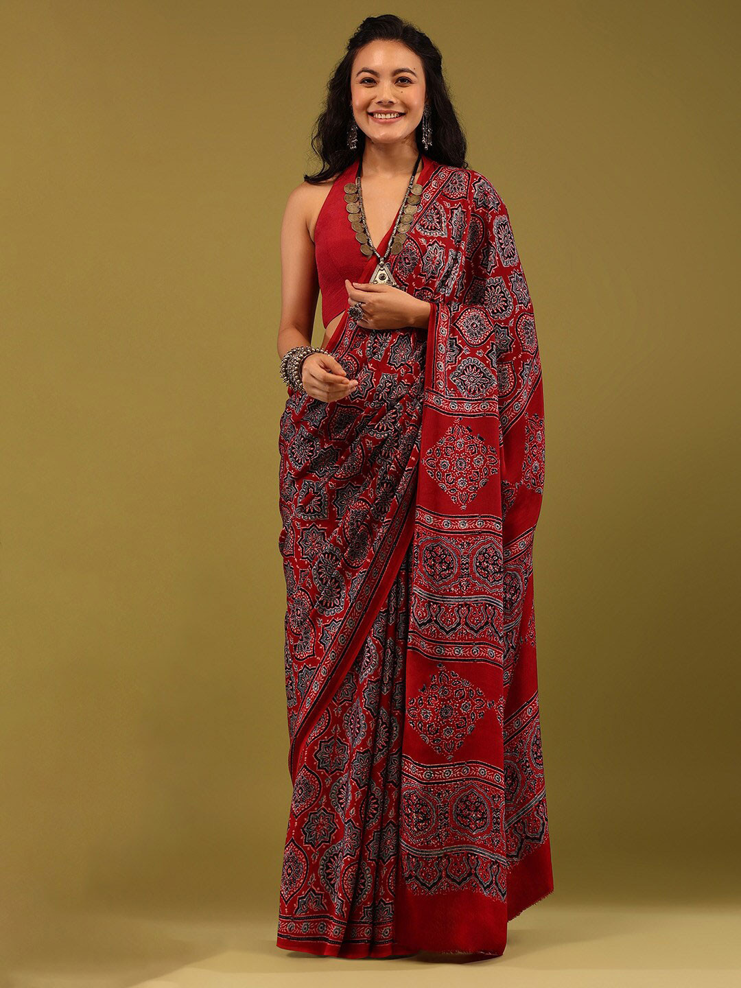 

KALKI Fashion Ethnic Motifs Printed Saree, Red
