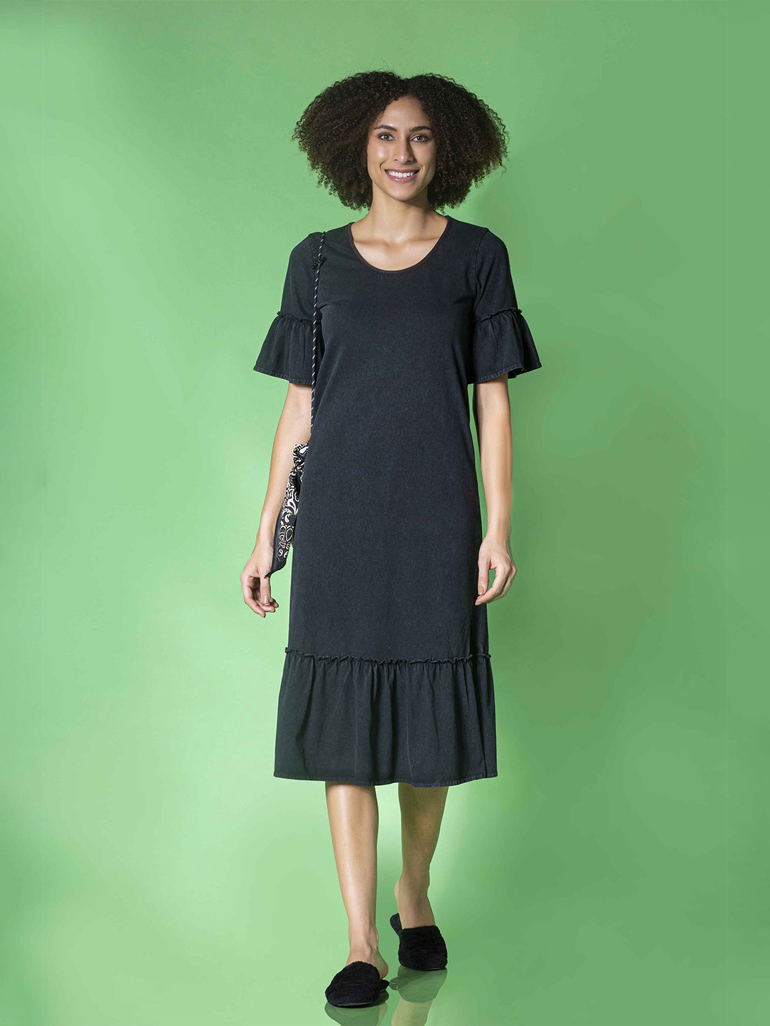

MKOAL Round Neck Bell Sleeves Drop-Waist Midi Dress, Black