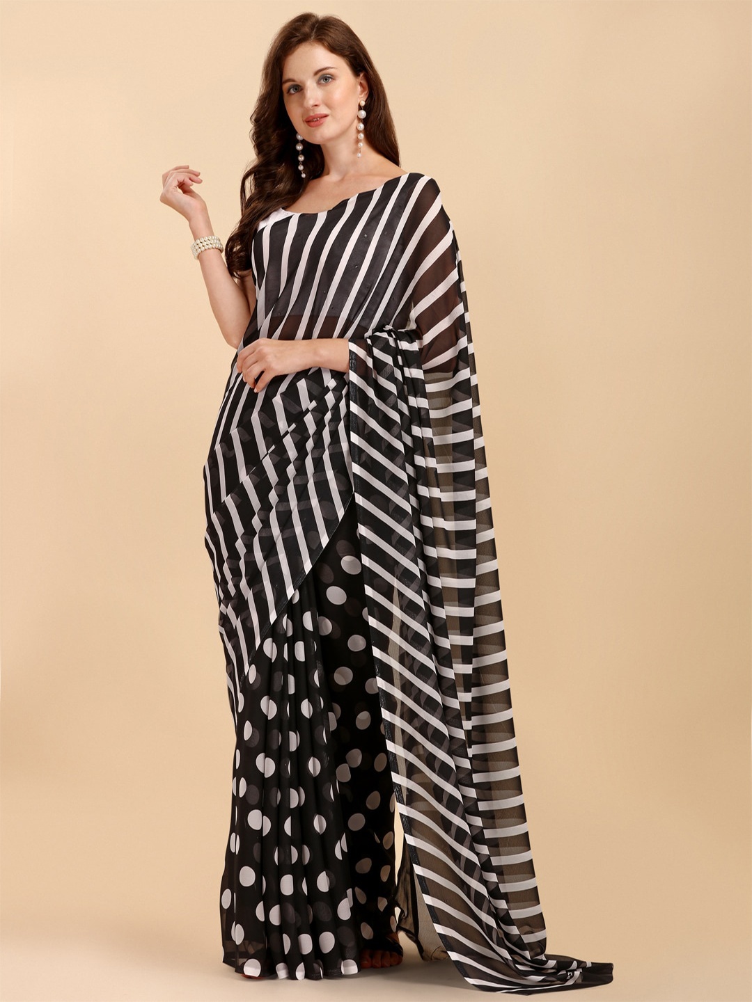 

Sangria Polka dots Printed Pure Georgette Saree With Blouse Piece, Black