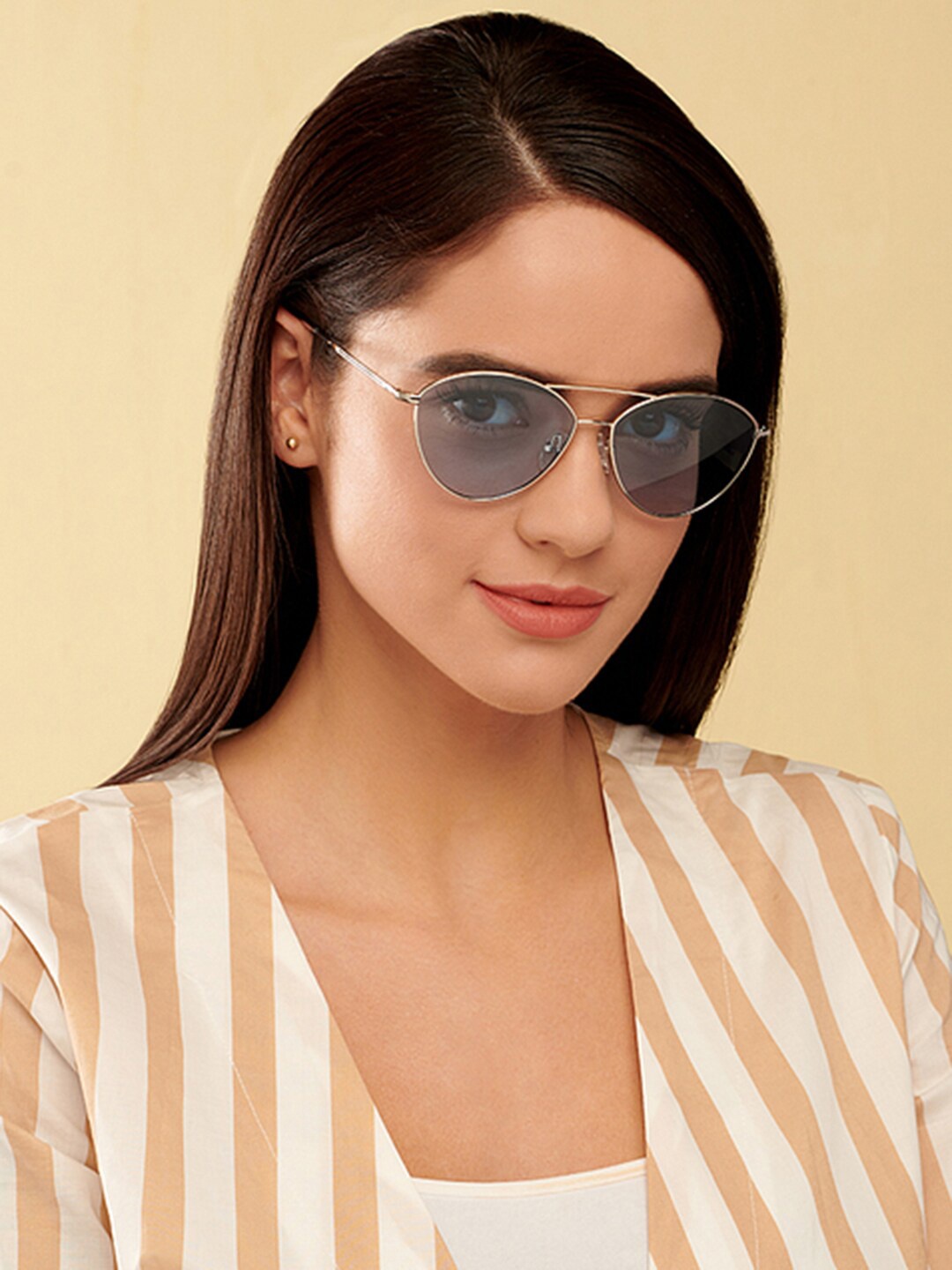 

John Jacobs Women Cateye Sunglasses with UV Protected Lens 147425, Blue