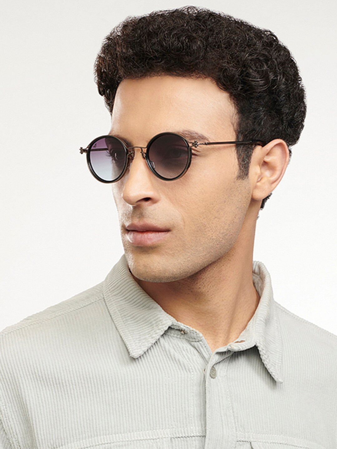 

Vincent Chase Men Round Sunglasses with Polarised and UV Protected Lens 201168, Blue