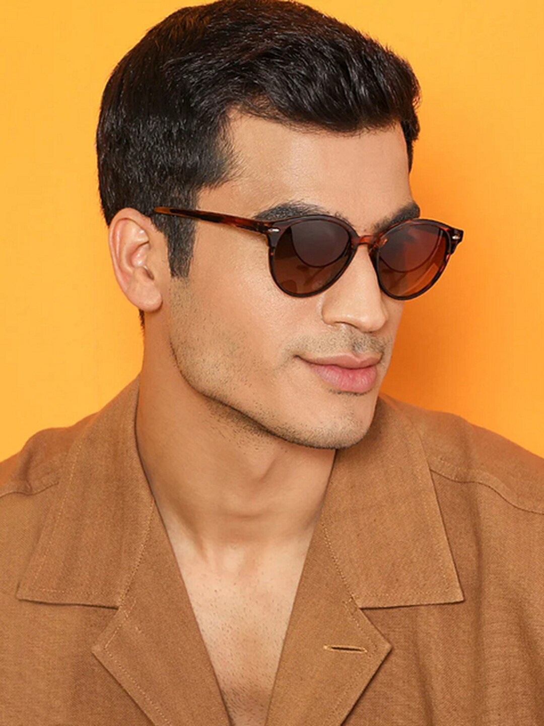 

Vincent Chase by Lenskart Lens & Round Sunglasses with Polarised and UV Protected Lens 139500, Brown