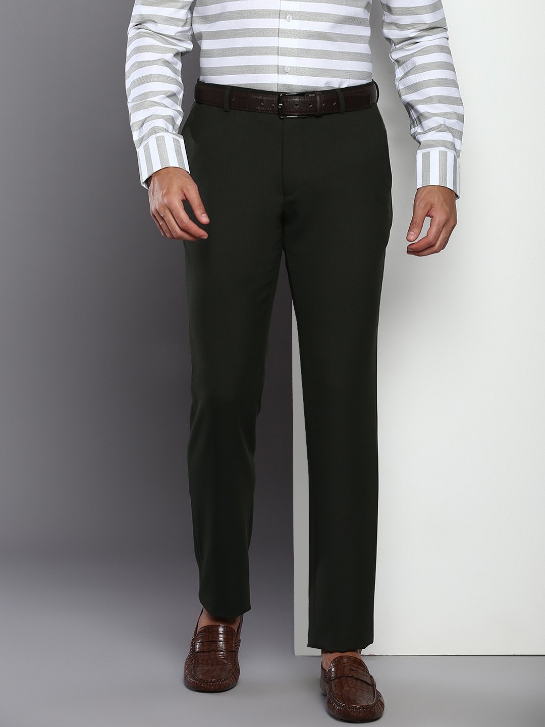 

Tommy Hilfiger Men Regular Fit Formal Trousers, Olive