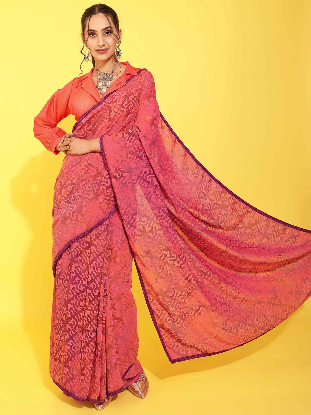 

elora Batik Printed Liva Saree, Peach
