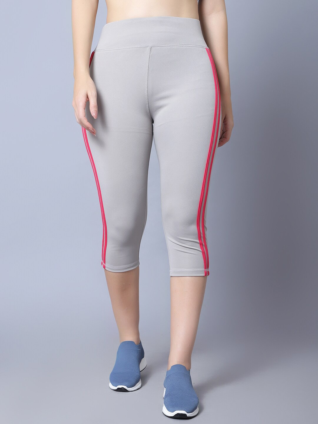 

DIAZ Women Skinny Fit Capris, Grey