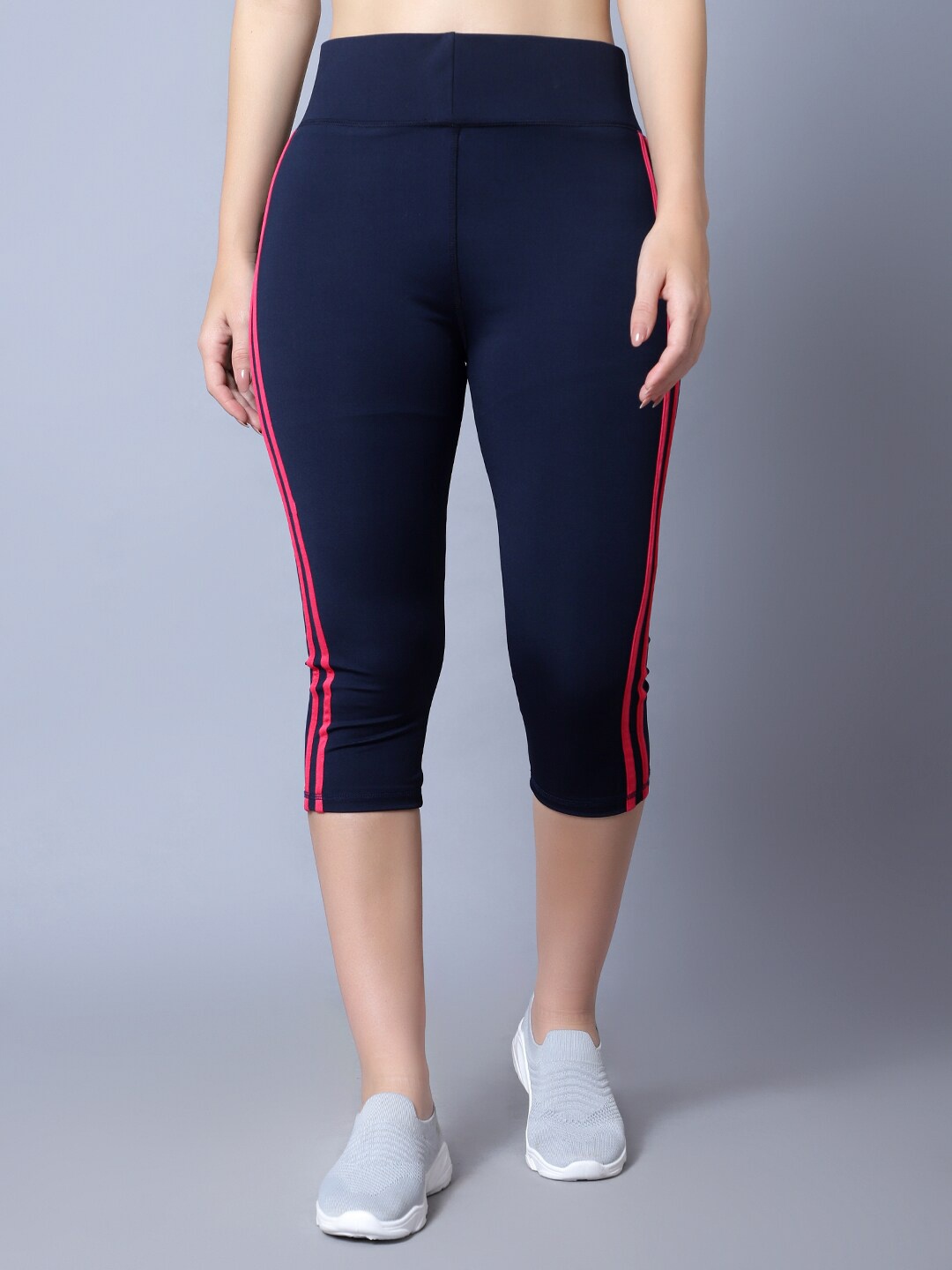 

DIAZ Women Regular Fit Sports Capris, Navy blue
