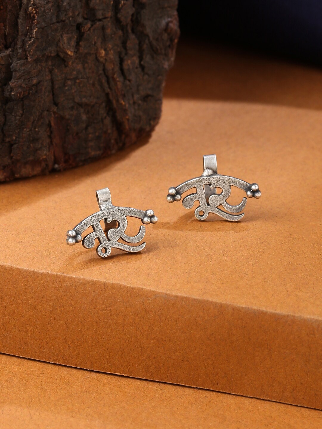 

VIRAASI Oxidised Contemporary Noor Ear Cuff Earrings, Silver