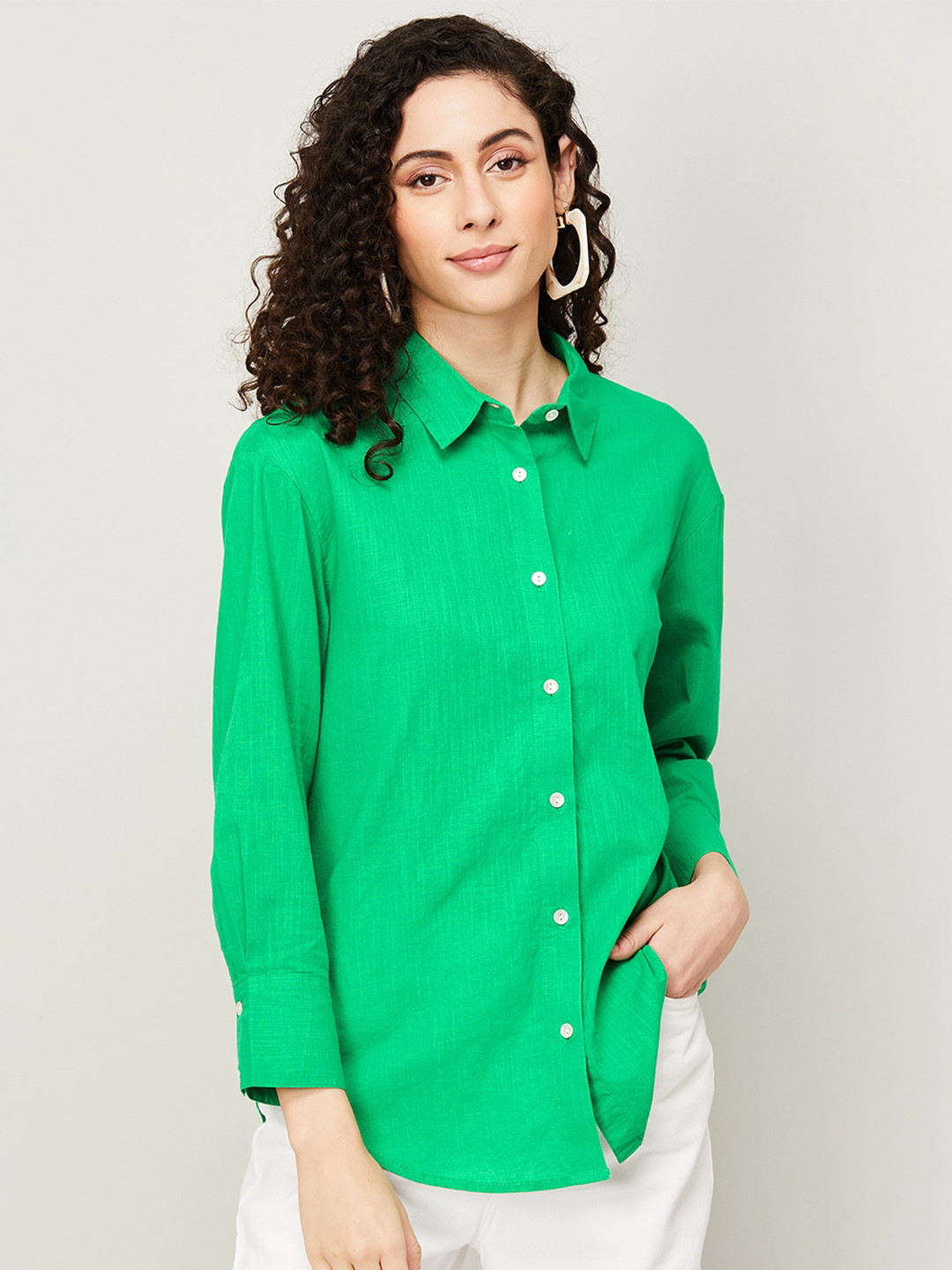 

Ginger by Lifestyle Cuffed Sleeves Shirt Style Top, Green