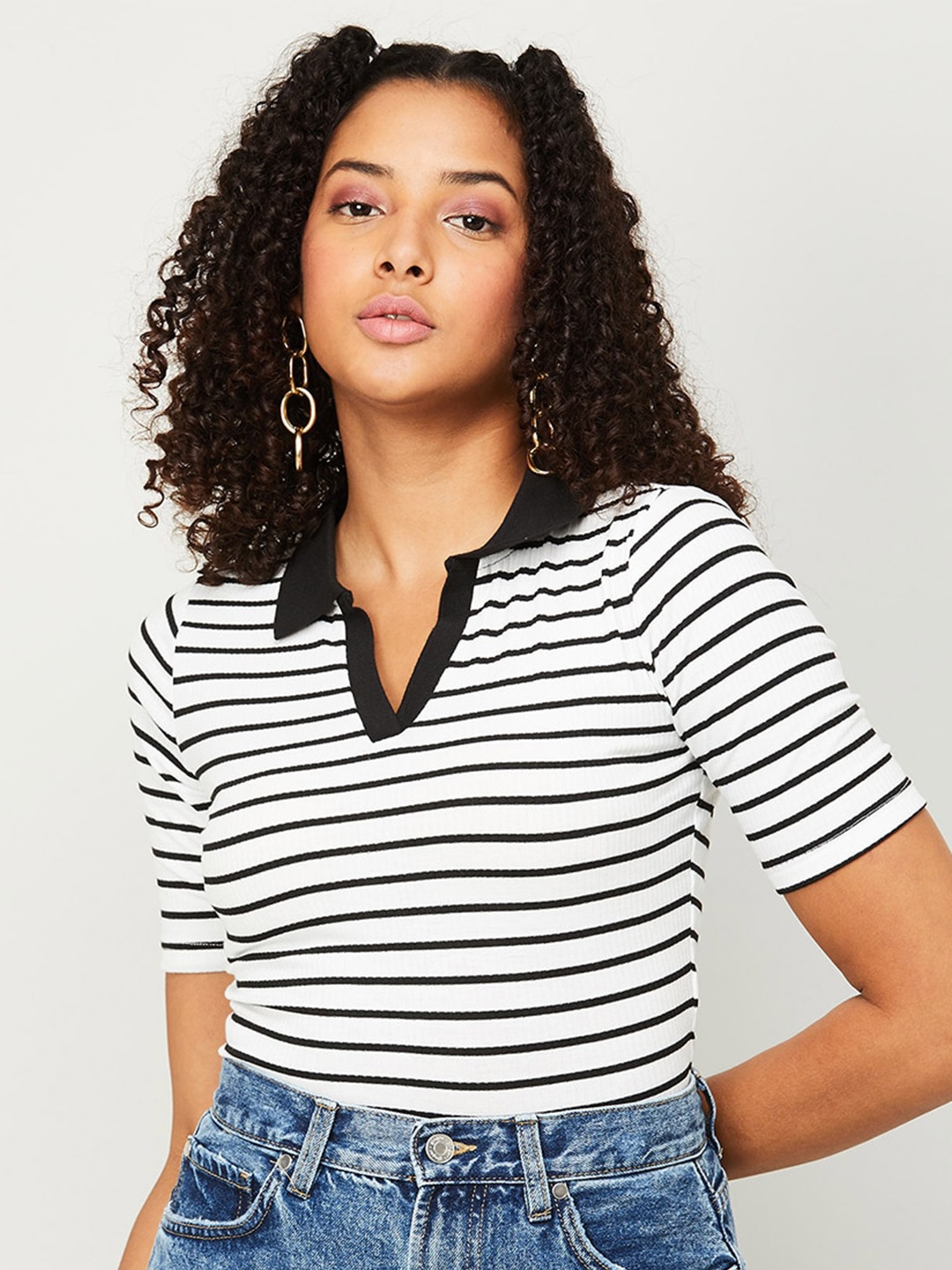 

Ginger by Lifestyle Monochrome Horizontal Striped Shirt Collar Fitted Top, Black