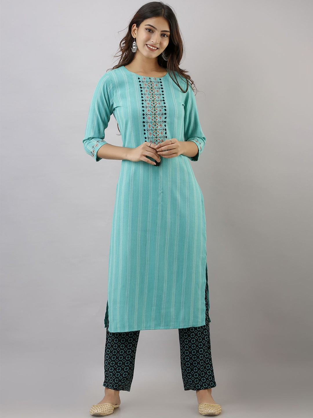 

Spera Striped Printed Regular Kantha Work Kurta With Trousers, Turquoise blue
