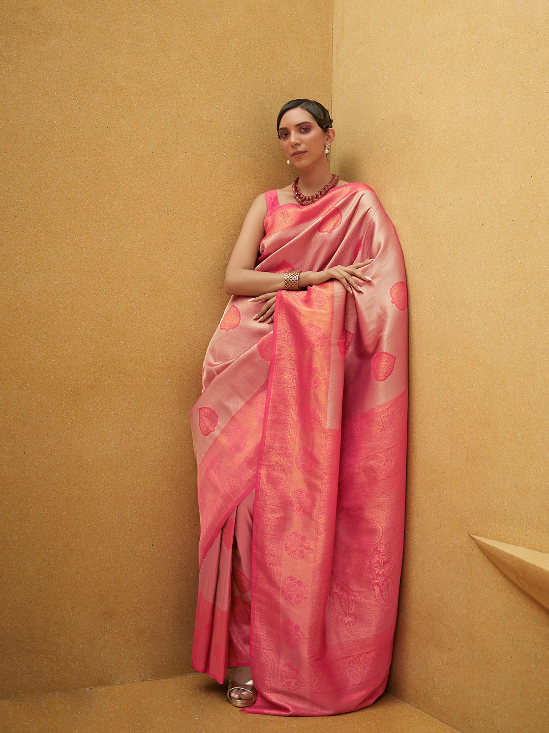 

Mitera Ethnic Woven Design Zari Saree, Pink