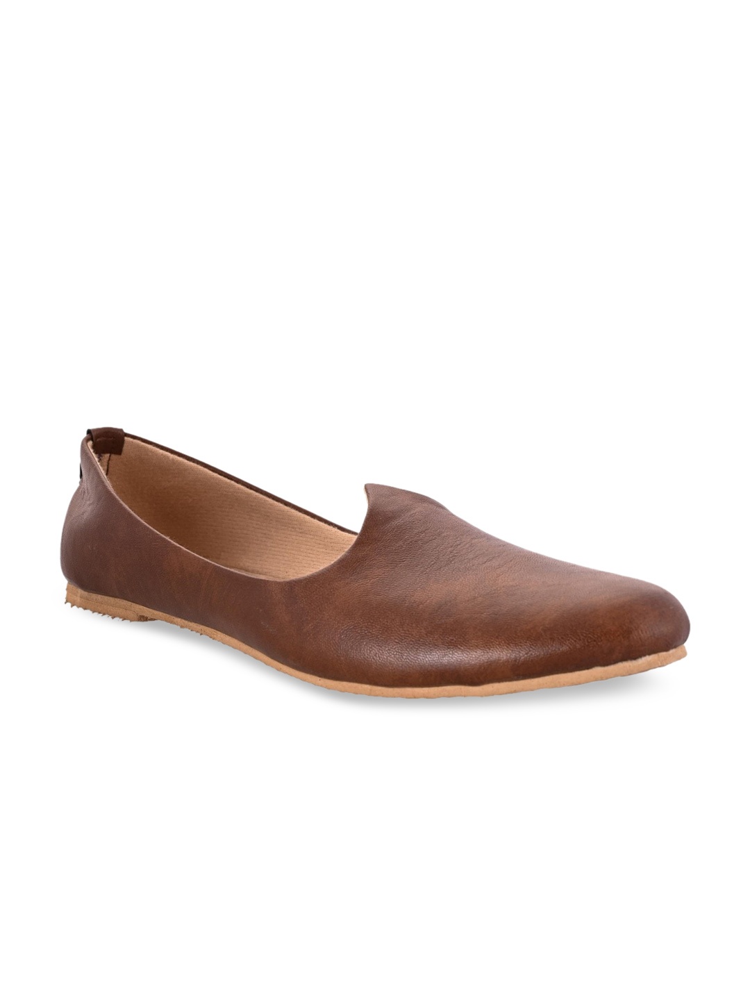 

Aristitch Men Textured Round Toe Mojaris, Brown