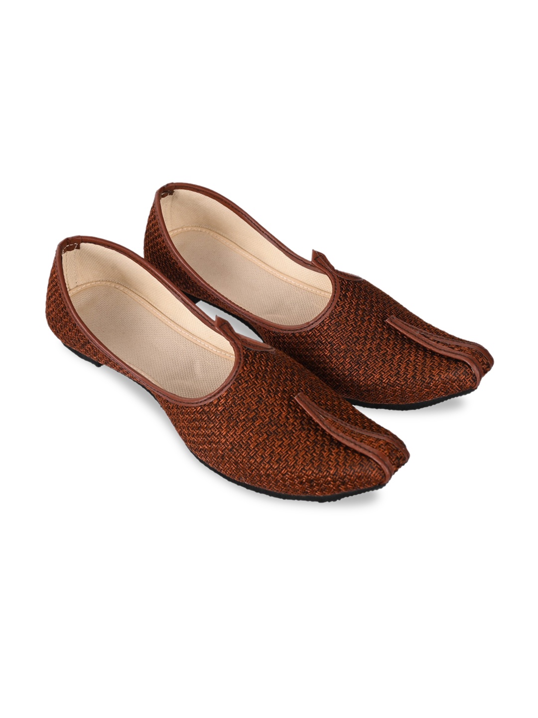 

Aristitch Men Woven Design Pointed Toe Mojaris, Brown