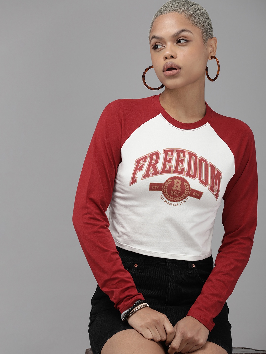 

Roadster Typography Printed Slim Fit T-shirt, Off white