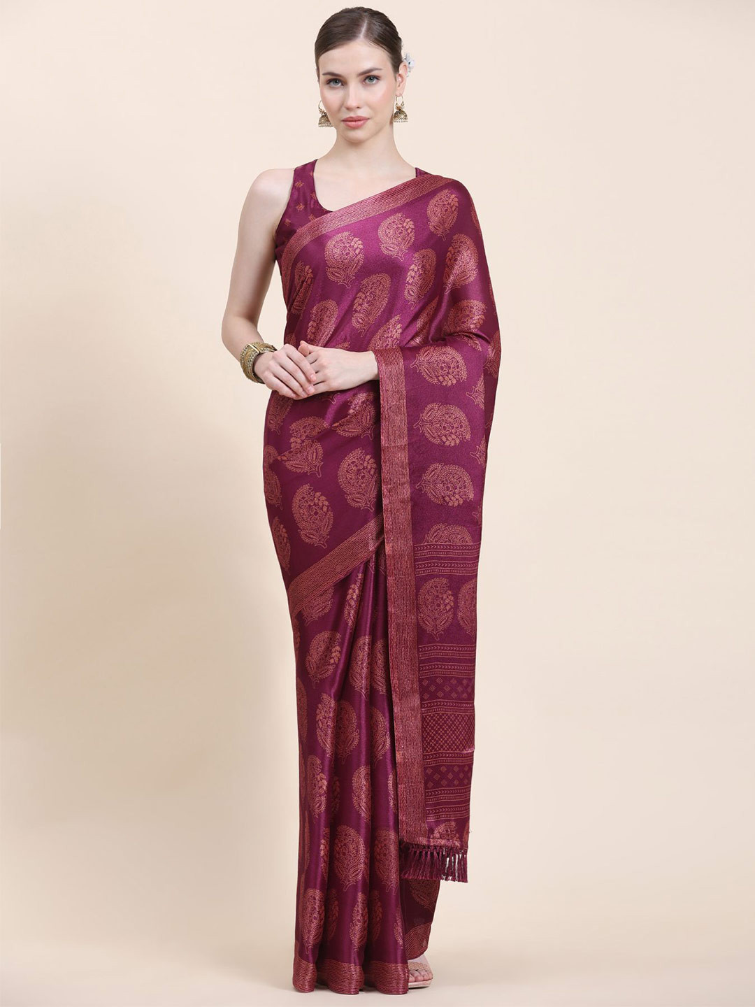 

Phenav Ethnic Motifs Printed Silk Cotton Block Print Saree, Maroon