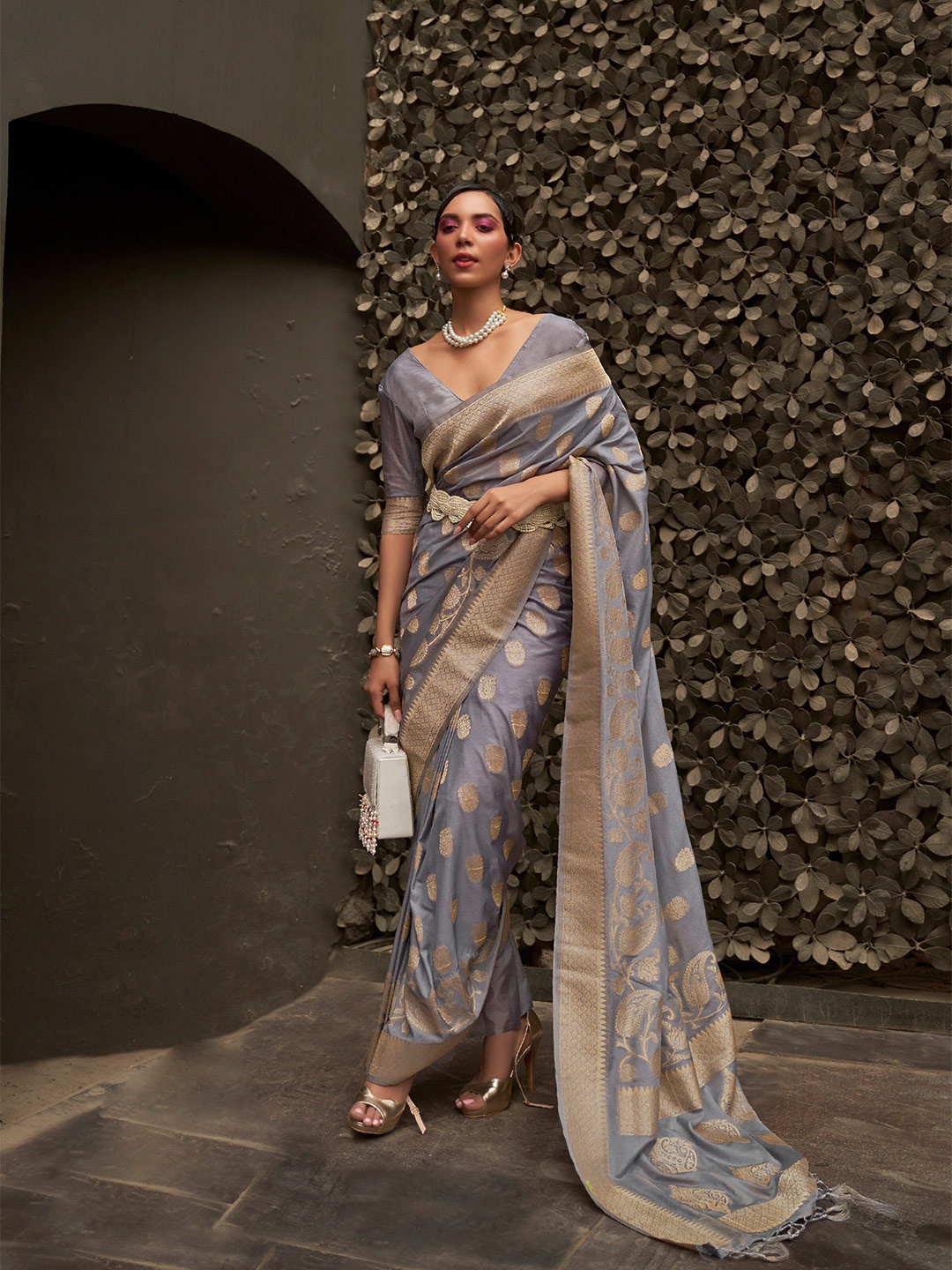 

Mitera Ethnic Motifs Woven Design Zari Saree, Grey