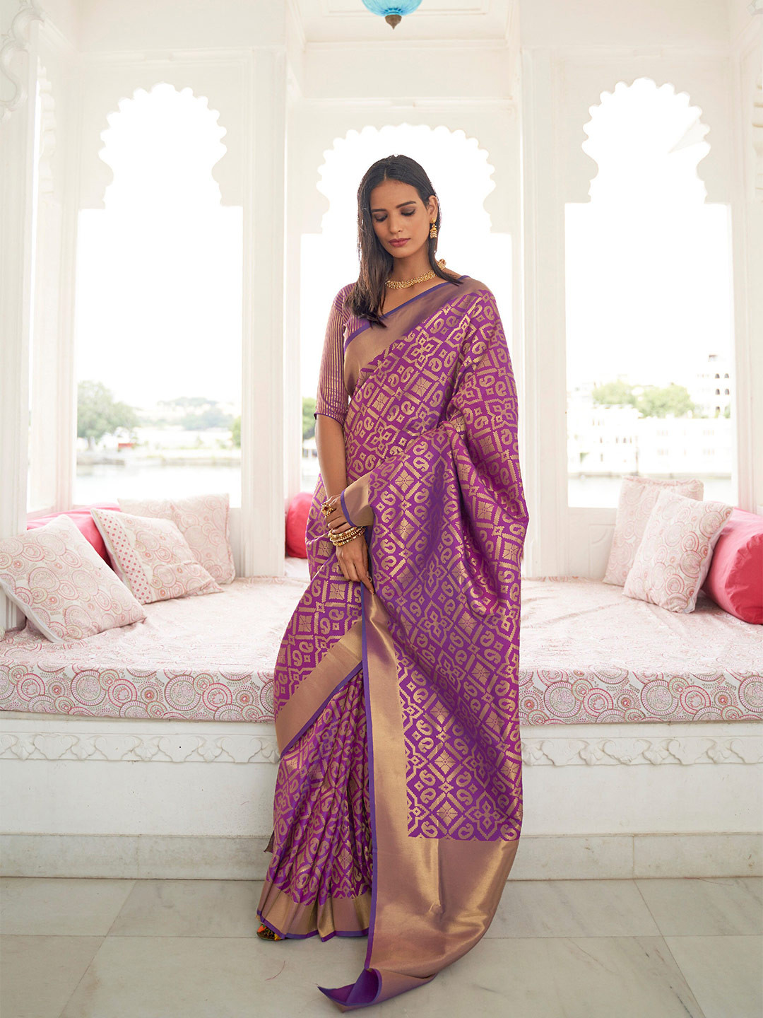 

Mitera Paisley Woven Design Zari Silk Blend Saree, Purple