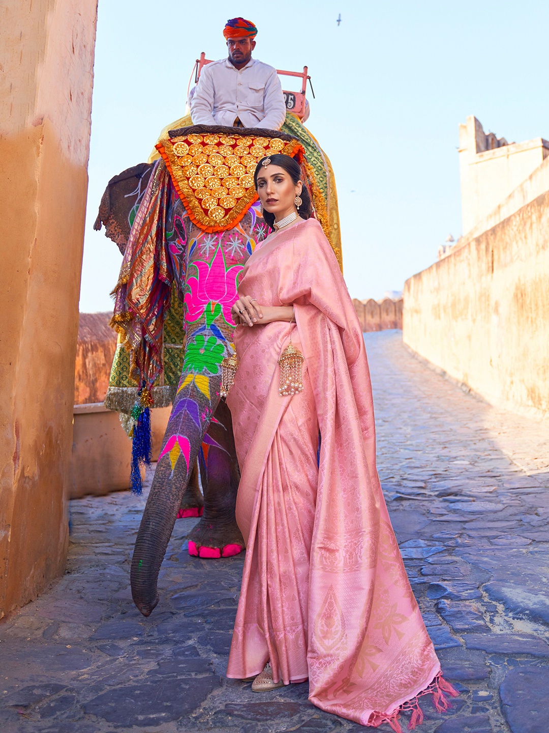 

Mitera Floral Motif Woven Design Zari Saree, Pink
