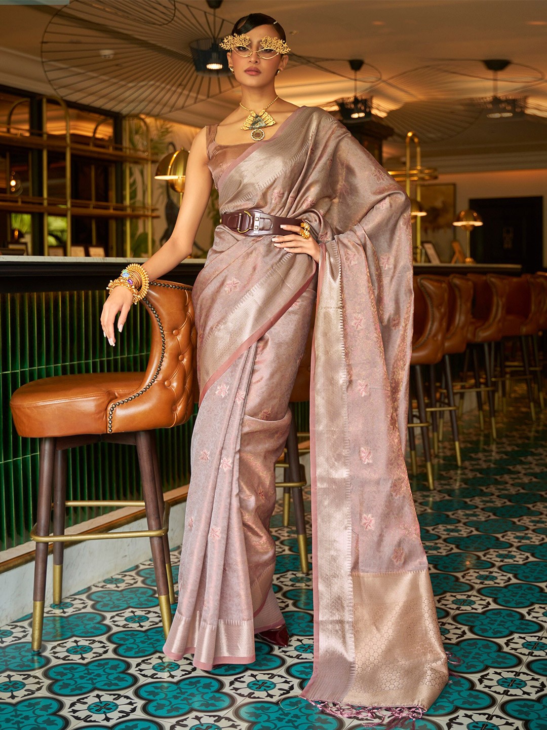

Mitera Floral Woven Design Zari Organza Saree, Mauve