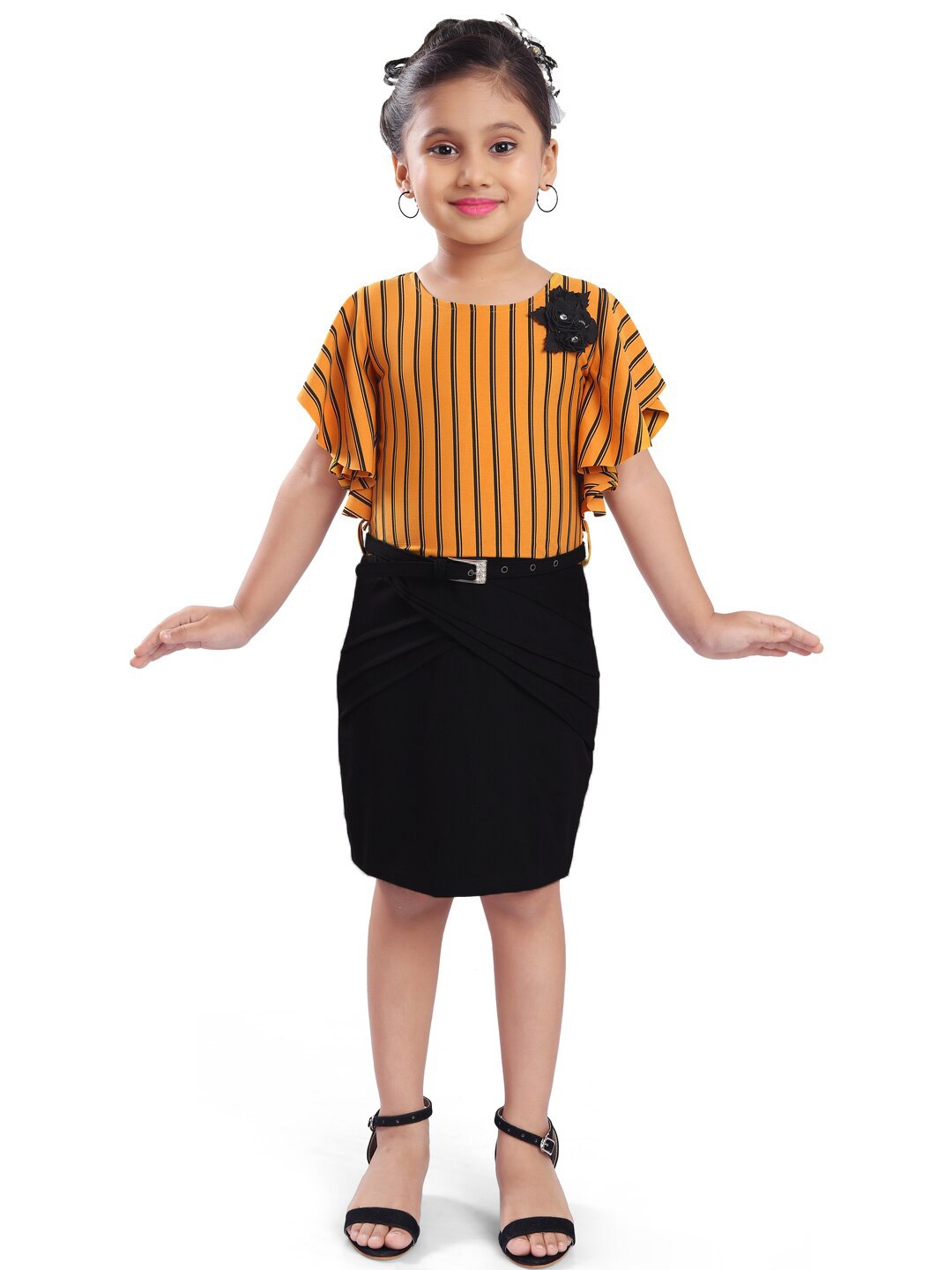 

Wish Karo Girls Striped Flutter Sleeves Sheath Dress, Yellow