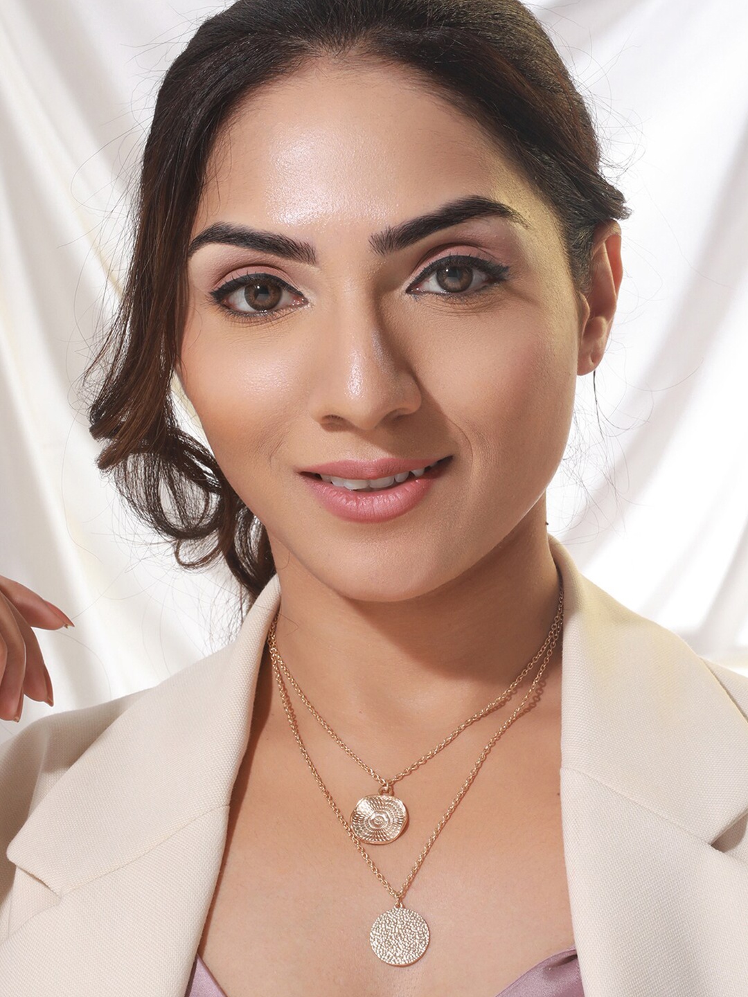 

PRITA BY PRIYAASI Brass Gold-Plated Dual-Layered Necklace
