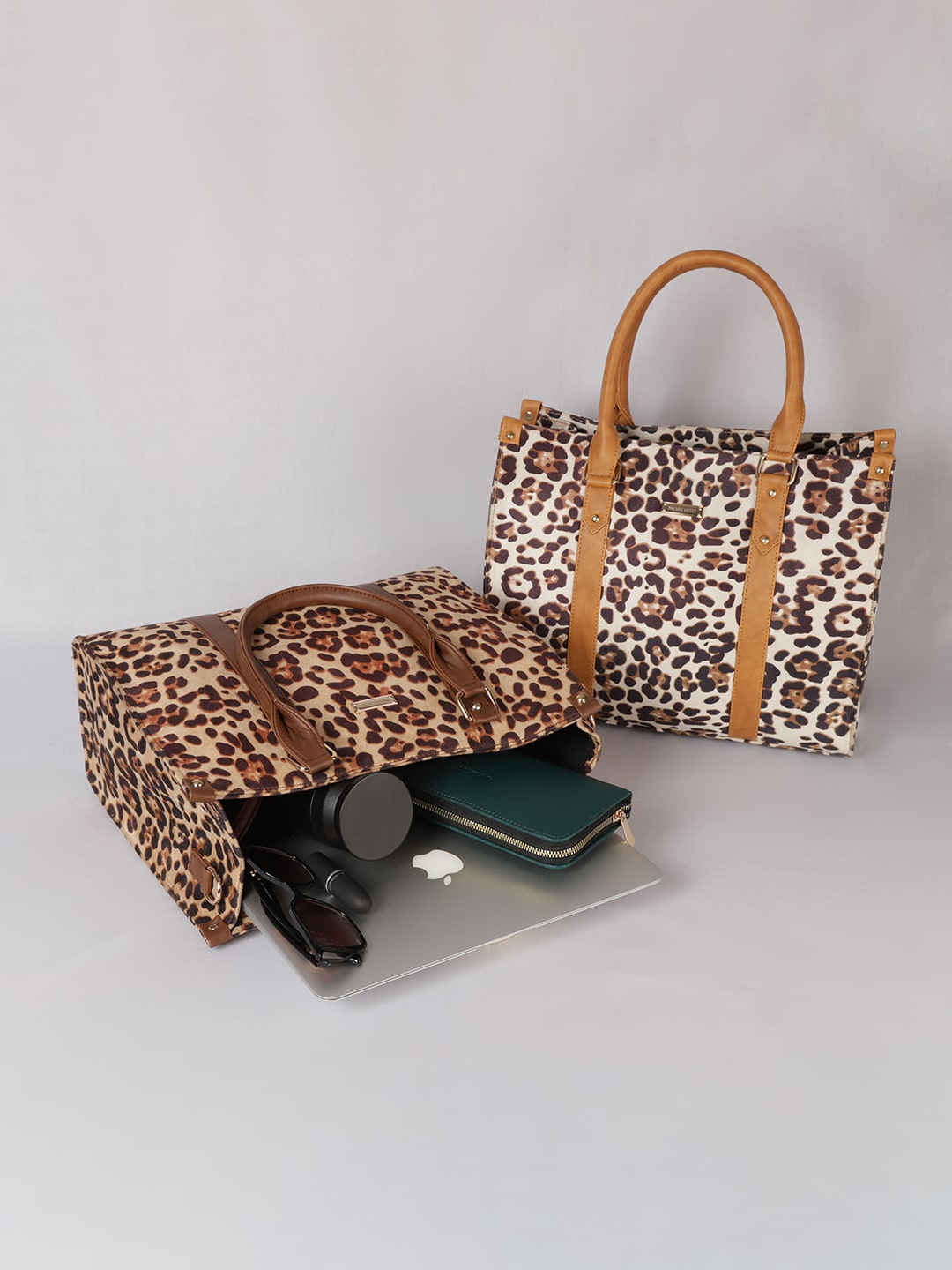 

MINI WESST Structured Handheld Bag, Beige