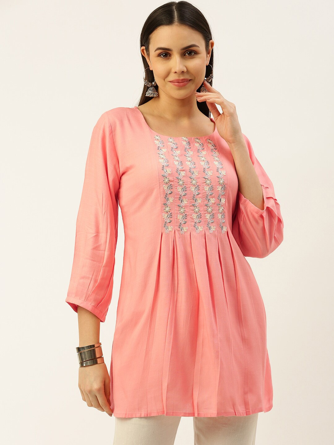 

RACHNA Floral Yoke Design Thread Work Kurti, Pink