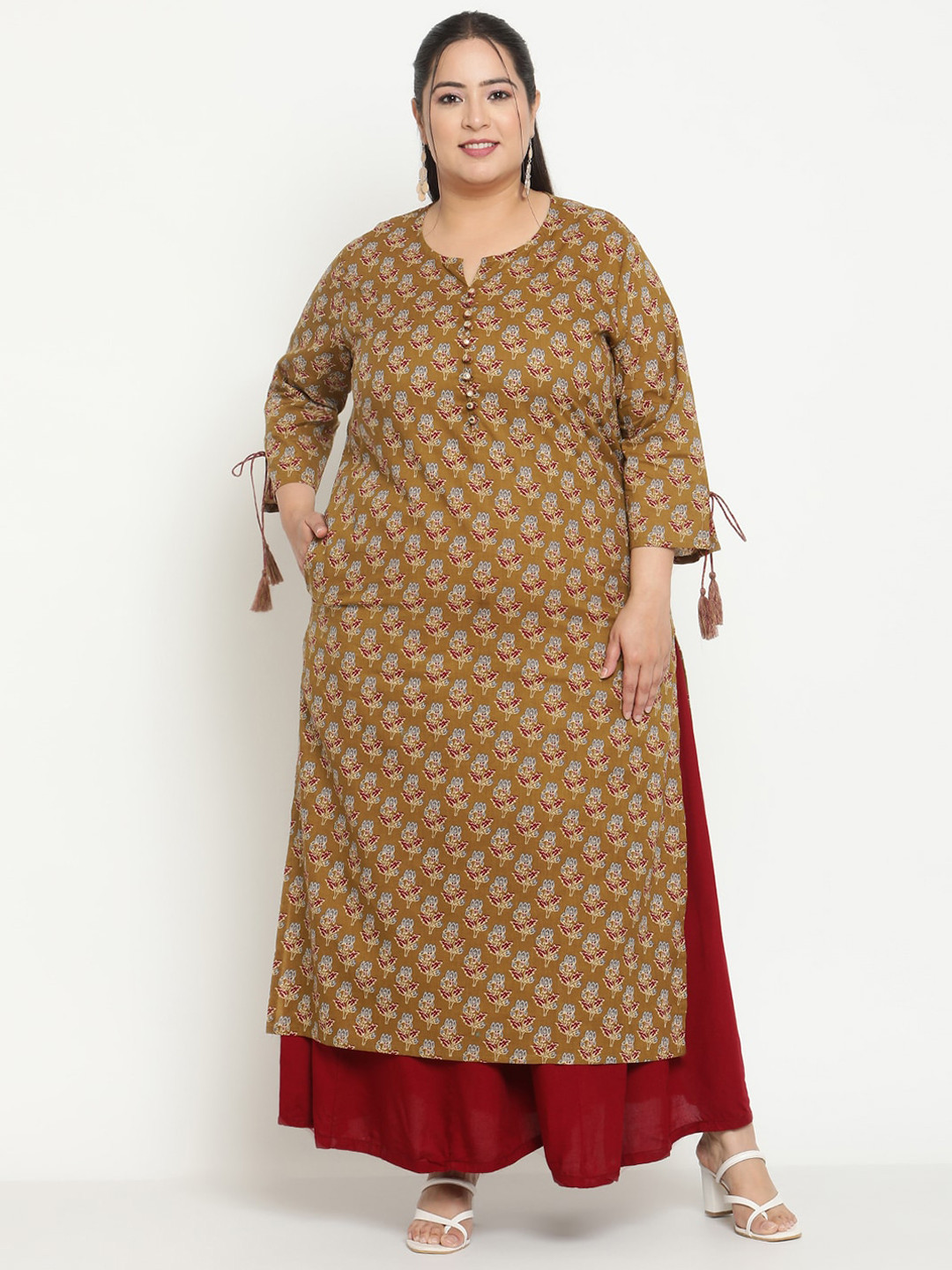 

Sringam Plus Size Floral Printed Notched Neck Cotton Straight Regular Kurta, Brown