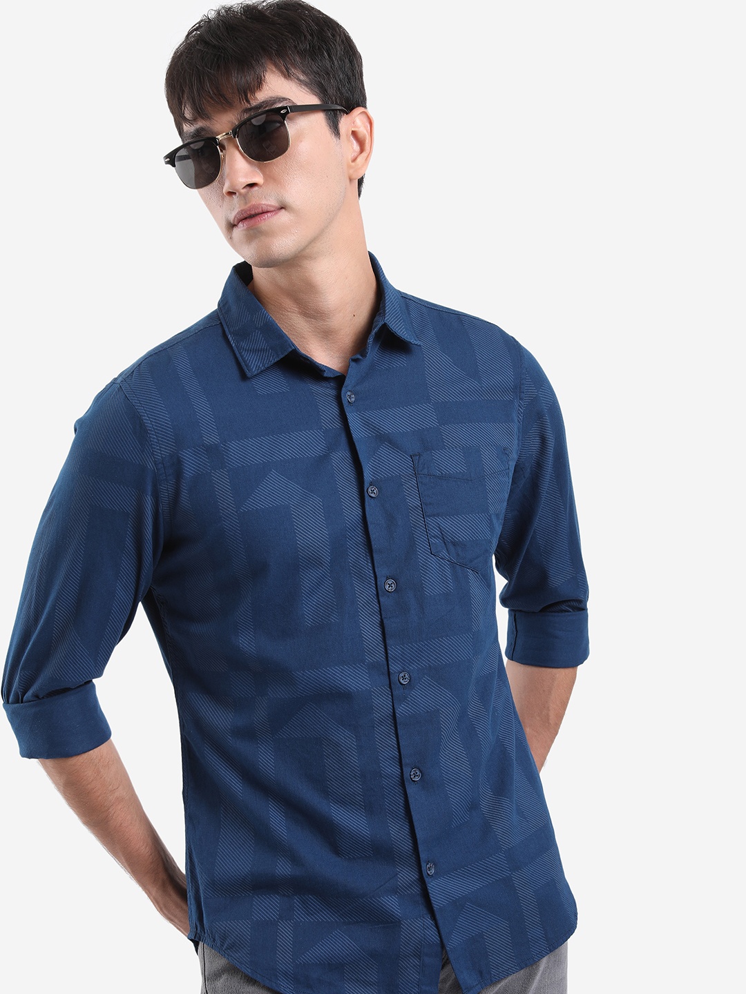 

HIGHLANDER Geometric Printed Slim Fit Opaque Cotton Casual Shirt, Navy blue