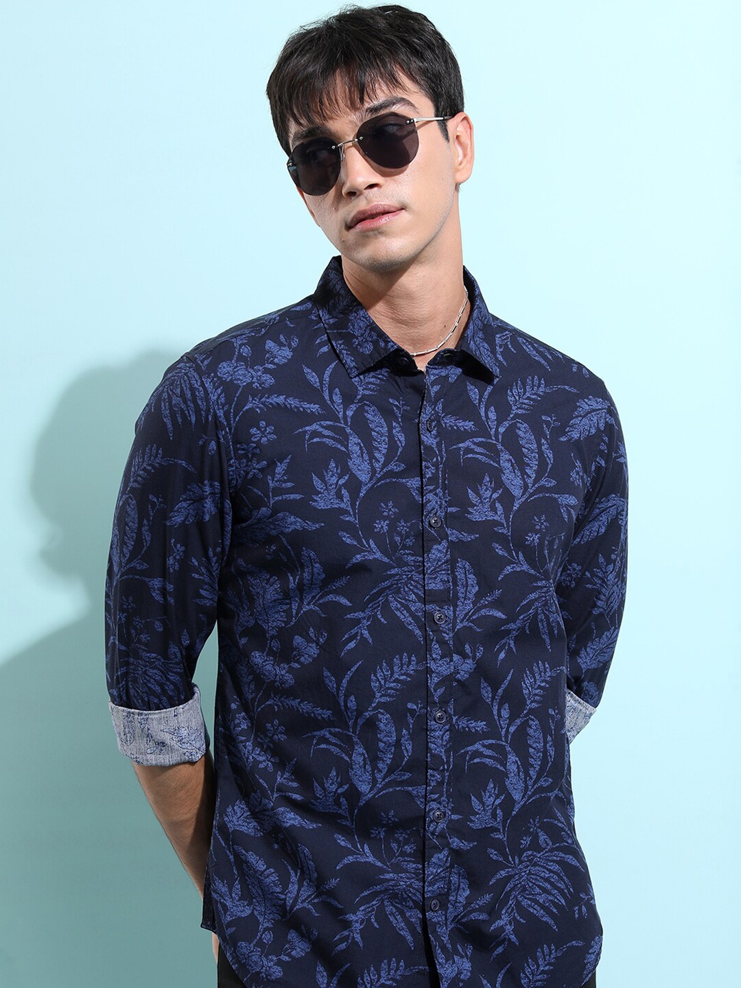 

HIGHLANDER Floral Printed Spread Collar Slim Fit Casual Cotton Shirt, Navy blue