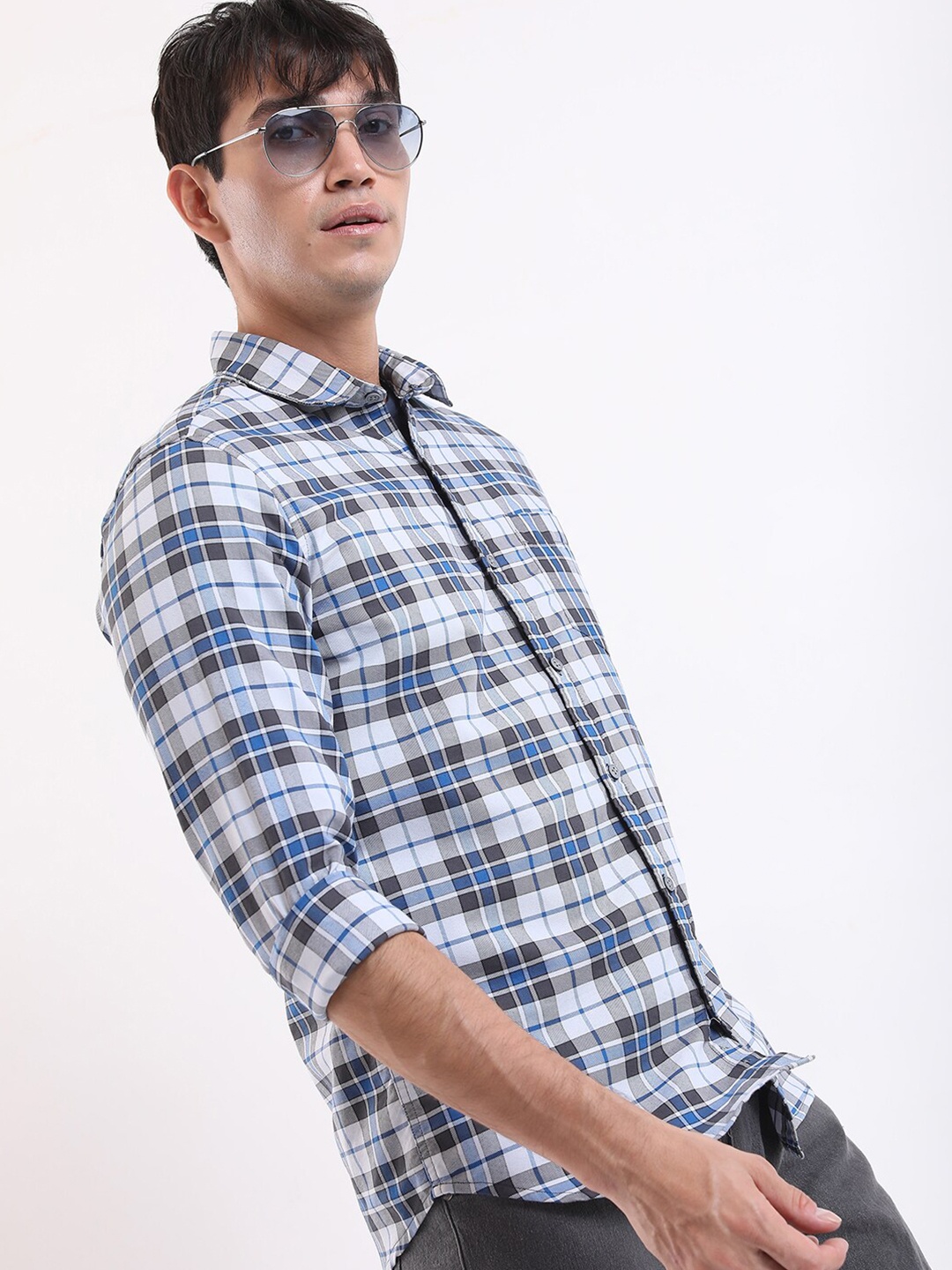 

HIGHLANDER Blue & Black Checked Long Sleeves Slim Fit Casual Shirt