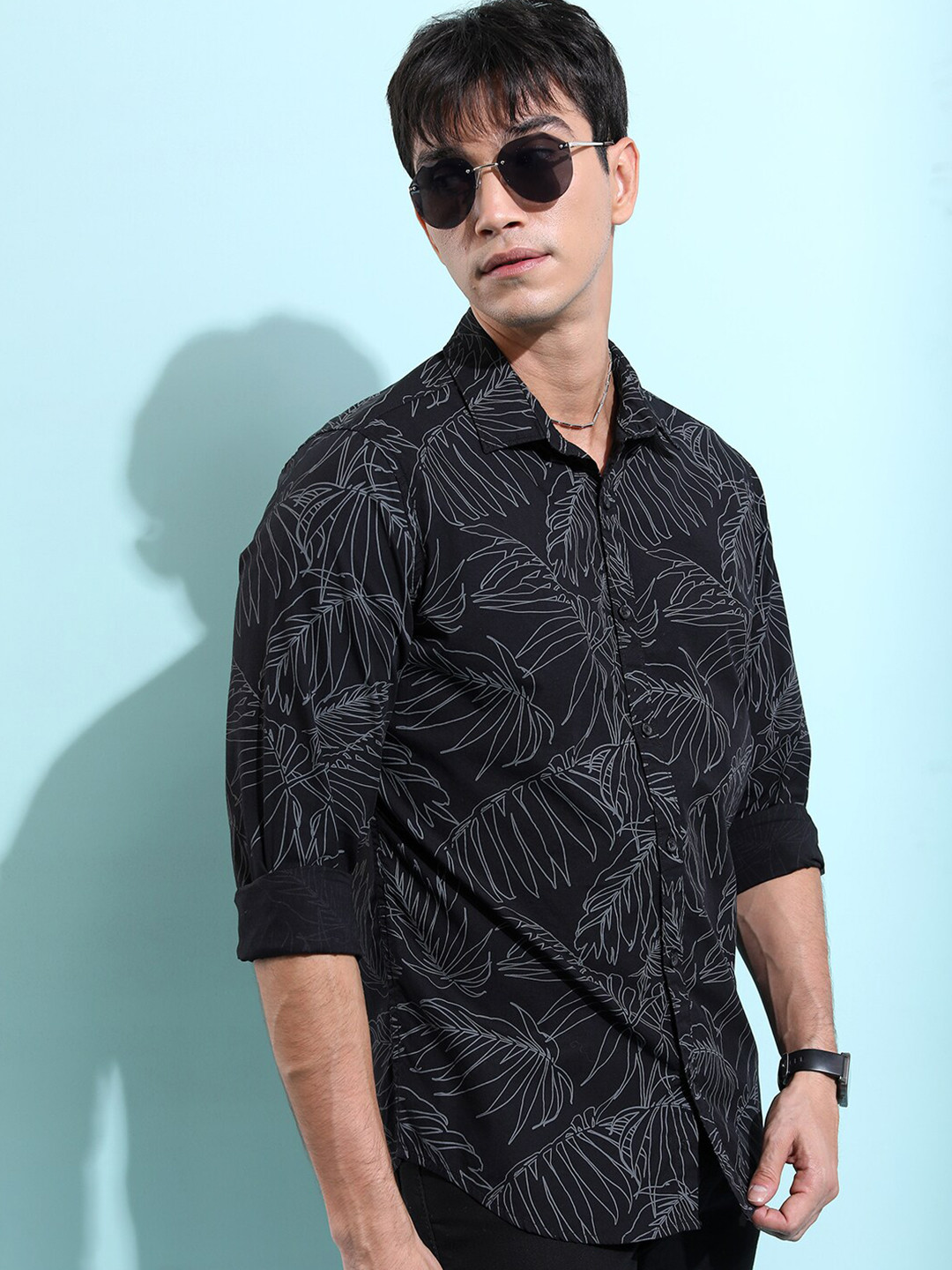 

HIGHLANDER Black Tropical Printed Long Sleeves Slim Fit Cotton Casual Shirt