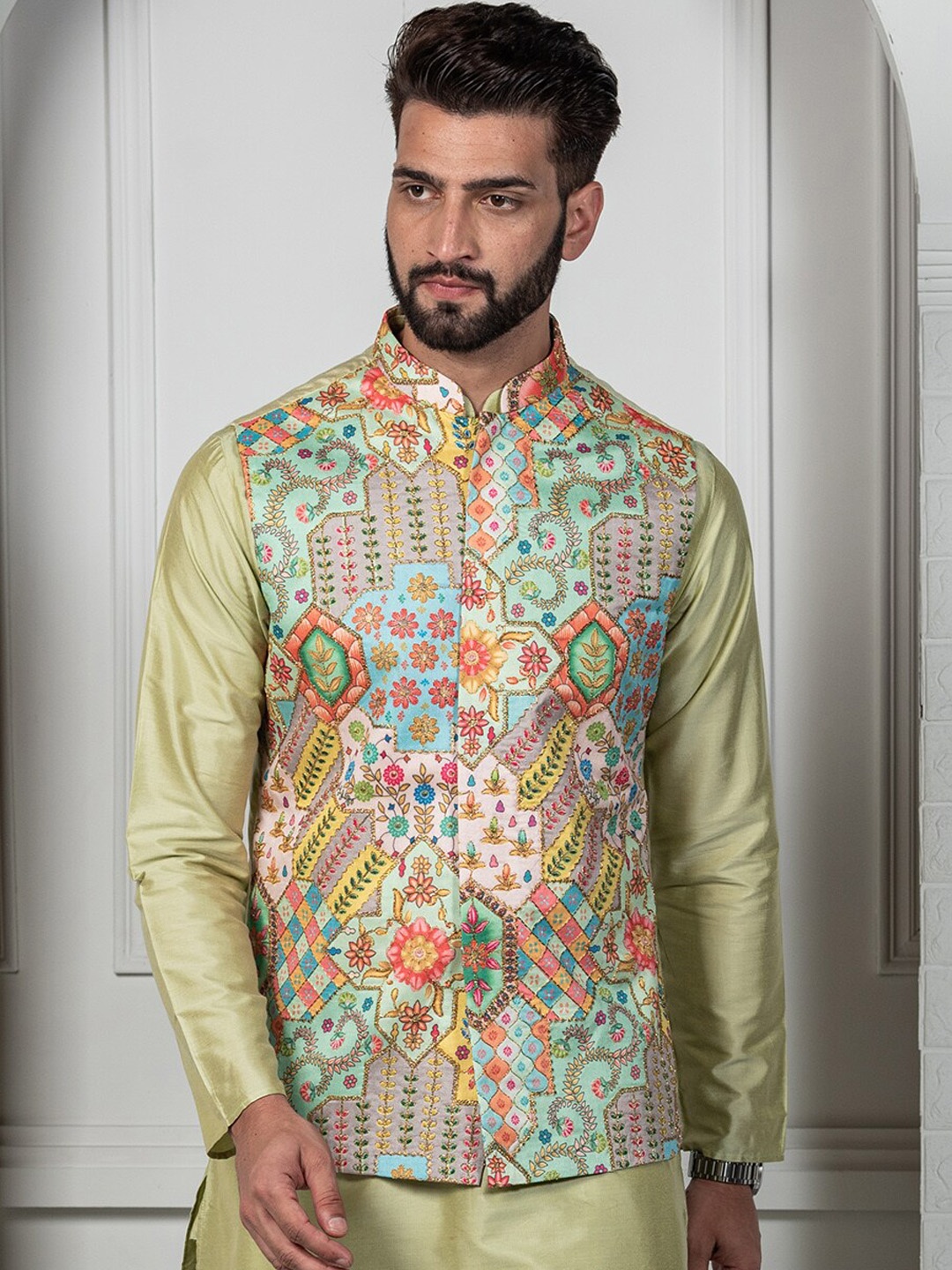 

KISAH Printed Mandarin Collar Woven Nehru Jacket, Green