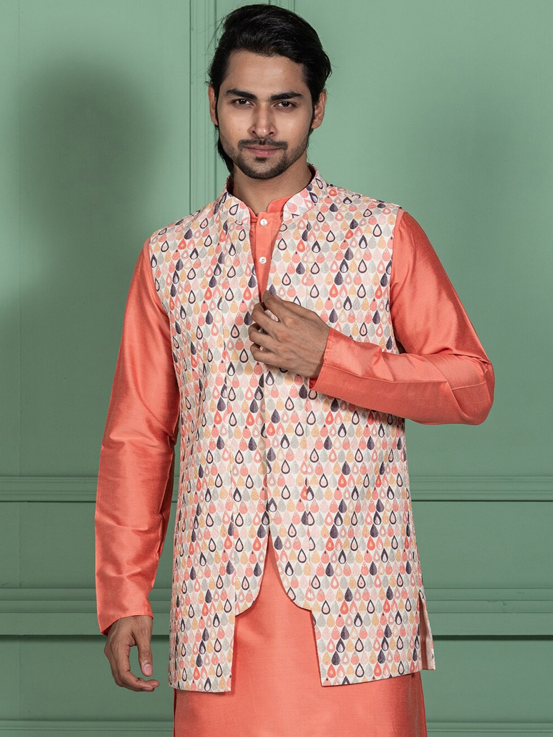 

KISAH Printed Nehru Jacket With Pocket Square, White
