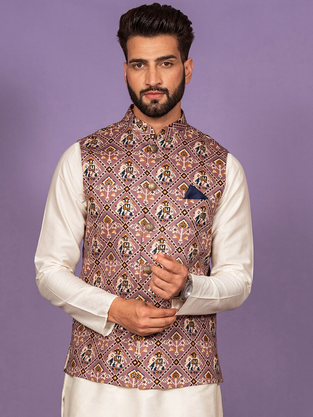 

KISAH Printed Mandarin Collar Woven Nehru Jacket With Pocket Square, Purple
