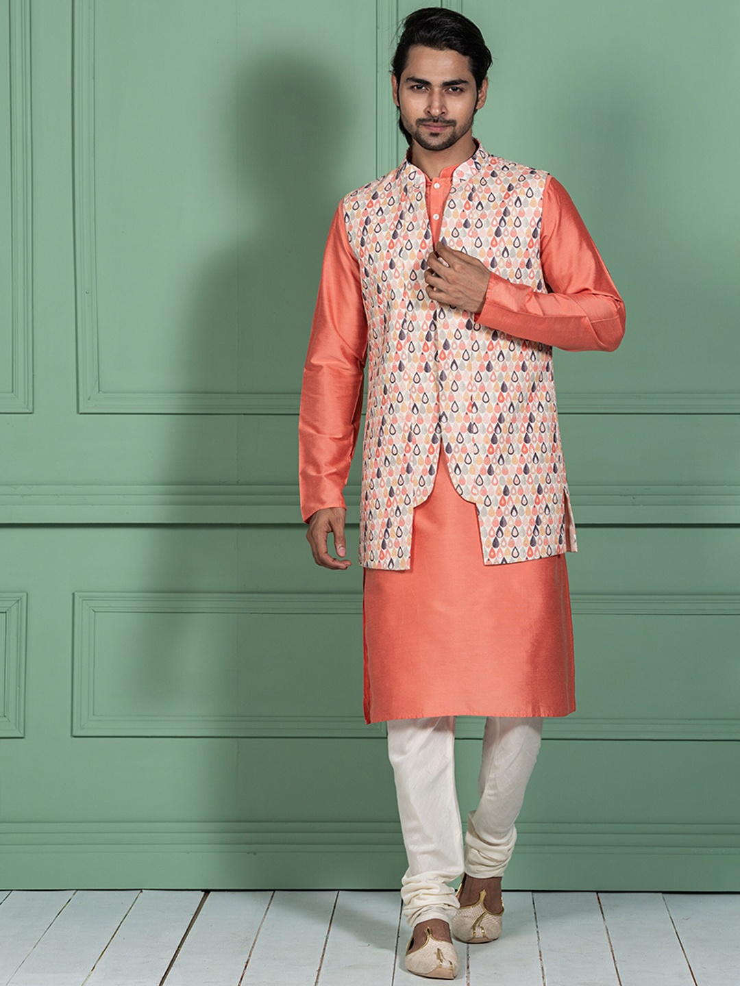 

KISAH Mandarin Collar Kurta With Churidar & Jacket, Orange