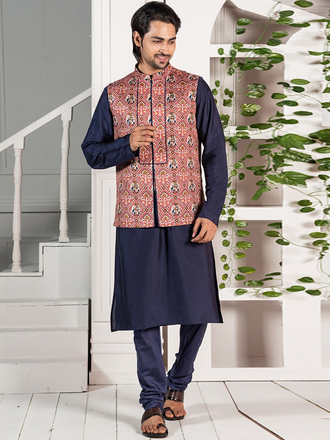 

KISAH Mandarin Collar Kurta With Churidar & Jacket, Navy blue