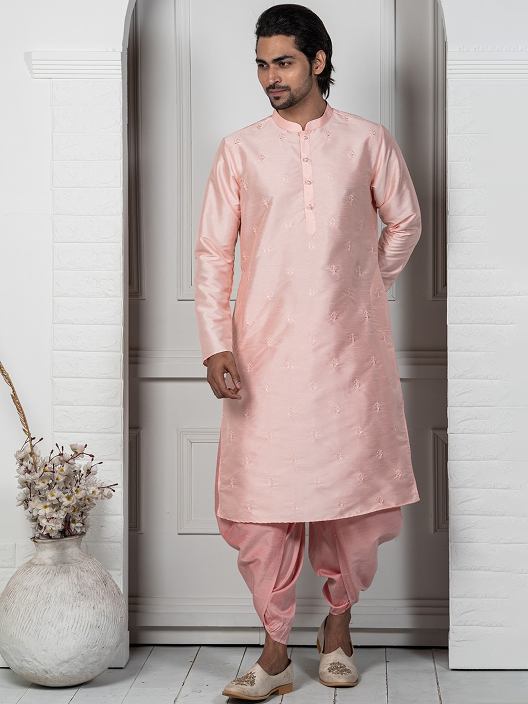 

KISAH Men Floral Embroidered Mandarin Collar Straight Kurta with Dhoti Pants Set, Pink
