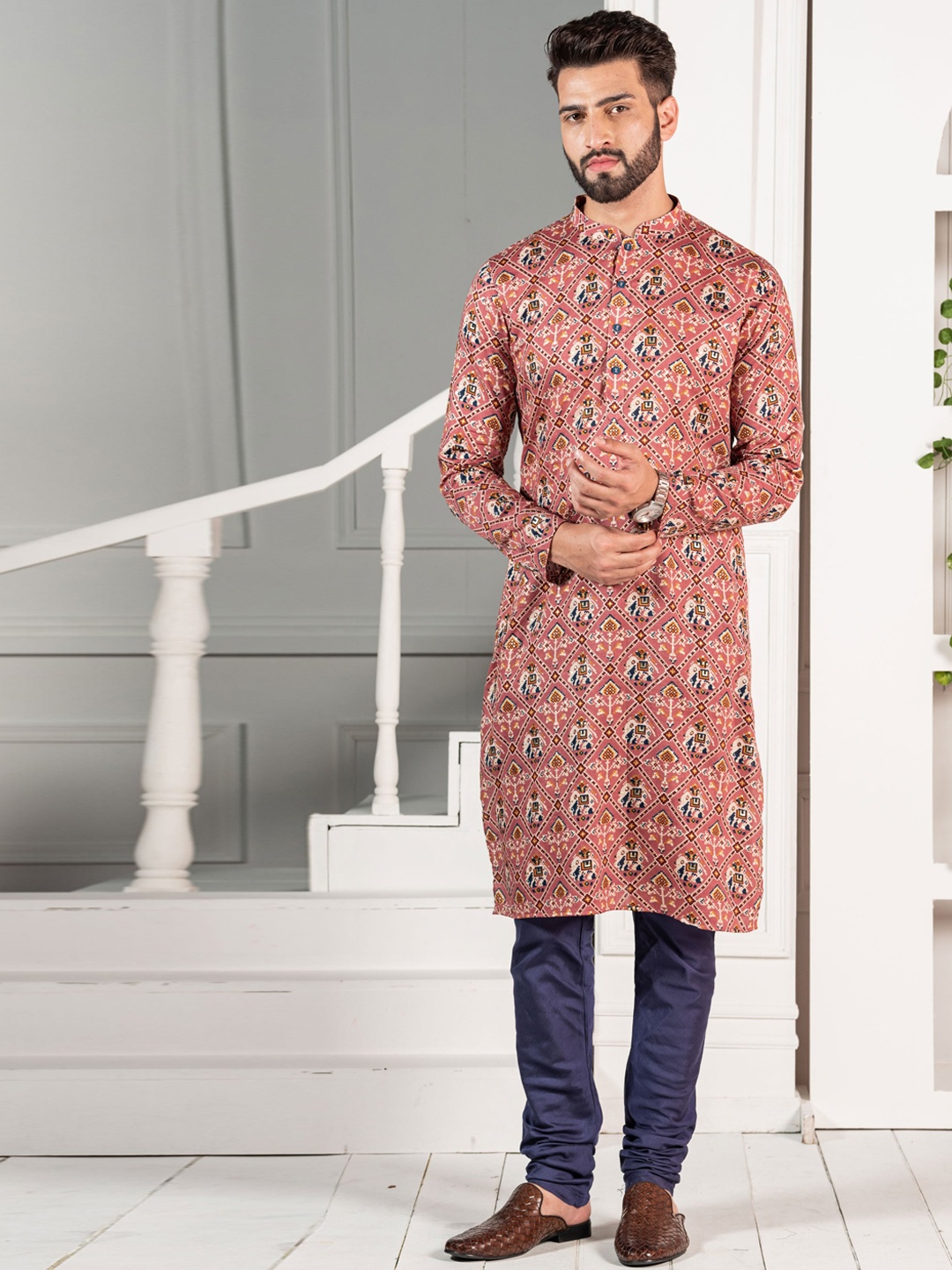 

KISAH Ethnic Motif Printed Mandarin Collar Kurta With Churidar, Pink
