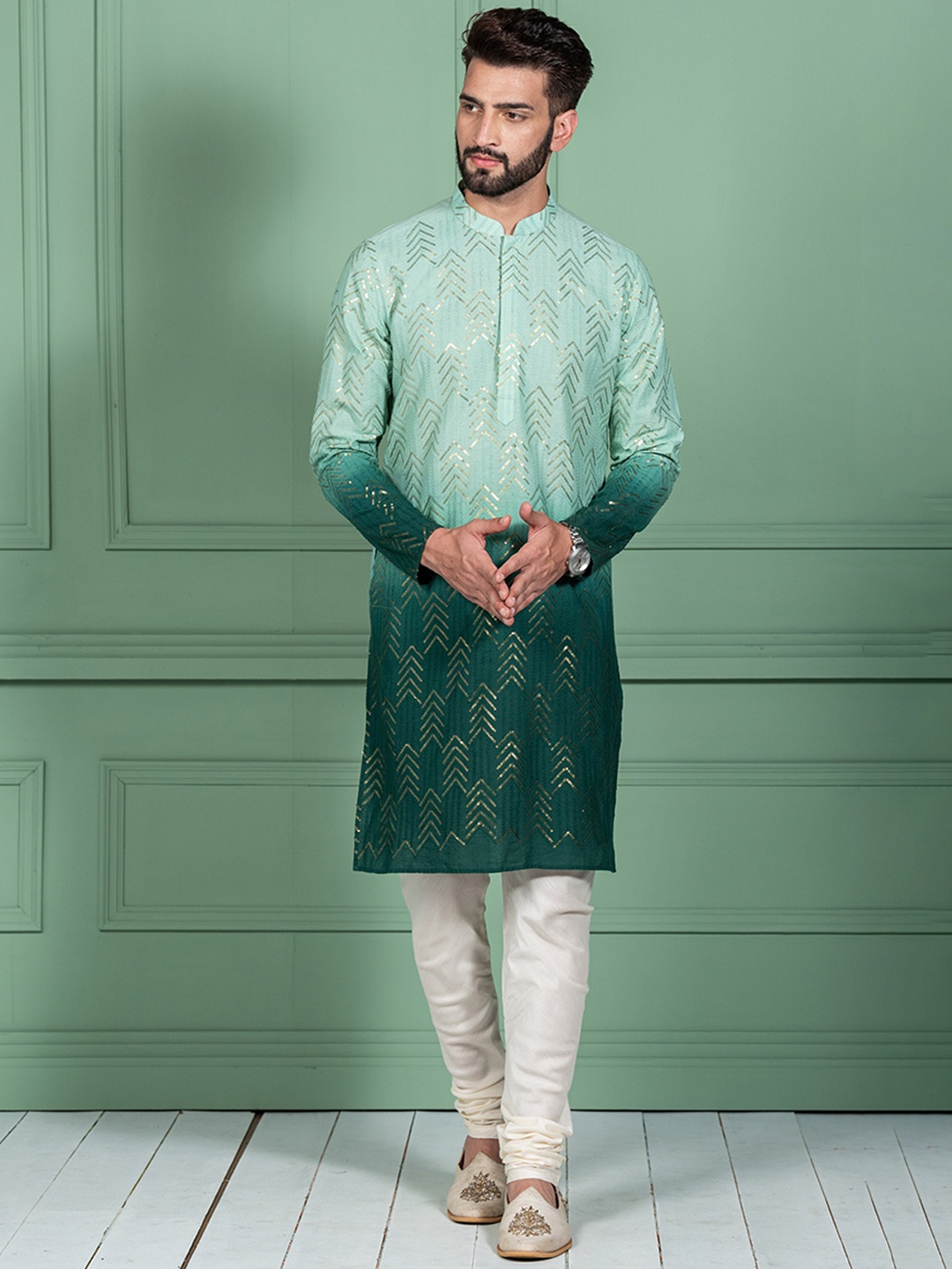 

KISAH Embroidered Mandarin Collar Sequinned Kurta With Churidar, Green