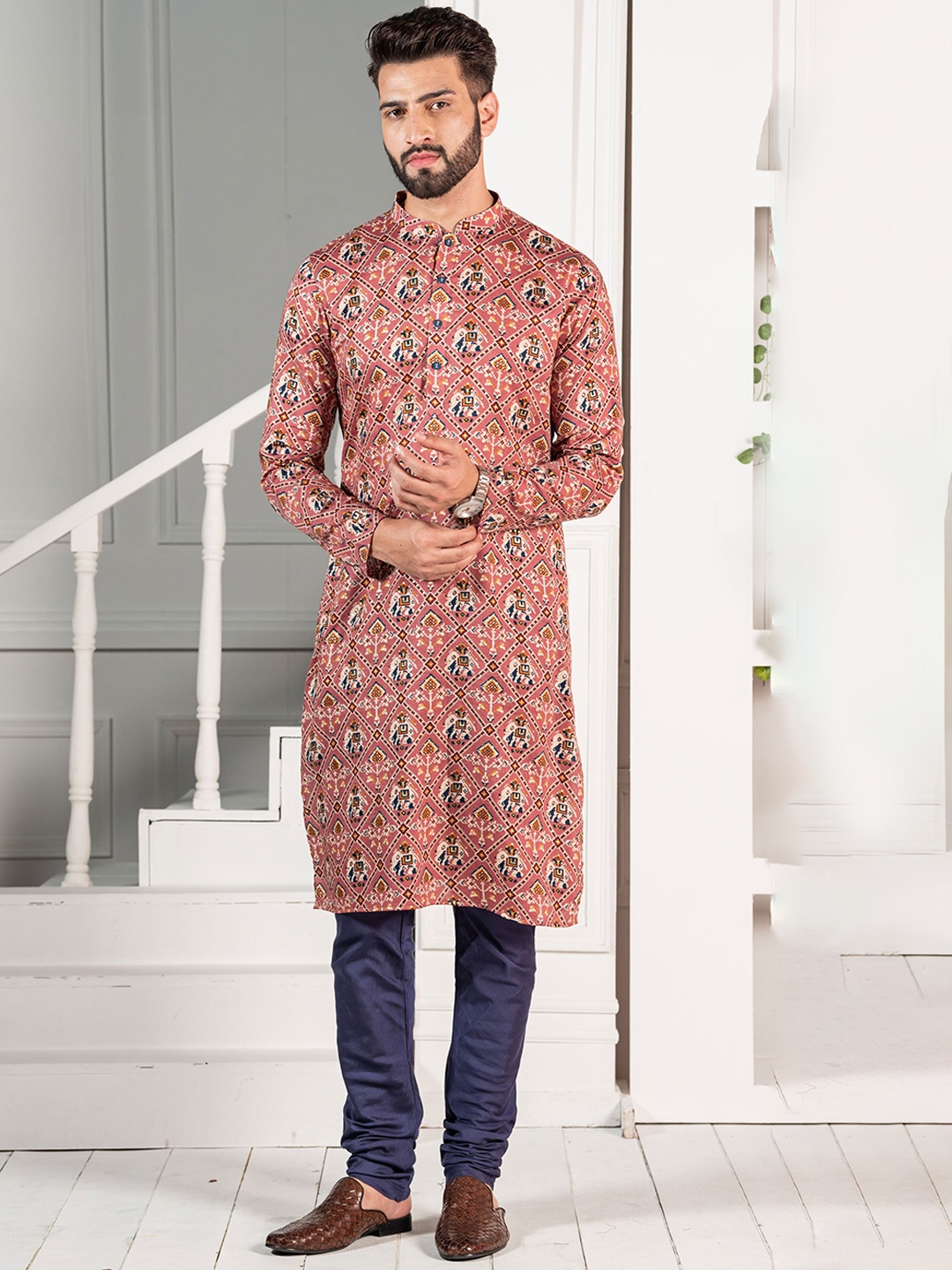 

KISAH Ethnic Motifs Printed Mandarin Collar Regular Kurta With Churidar, Pink