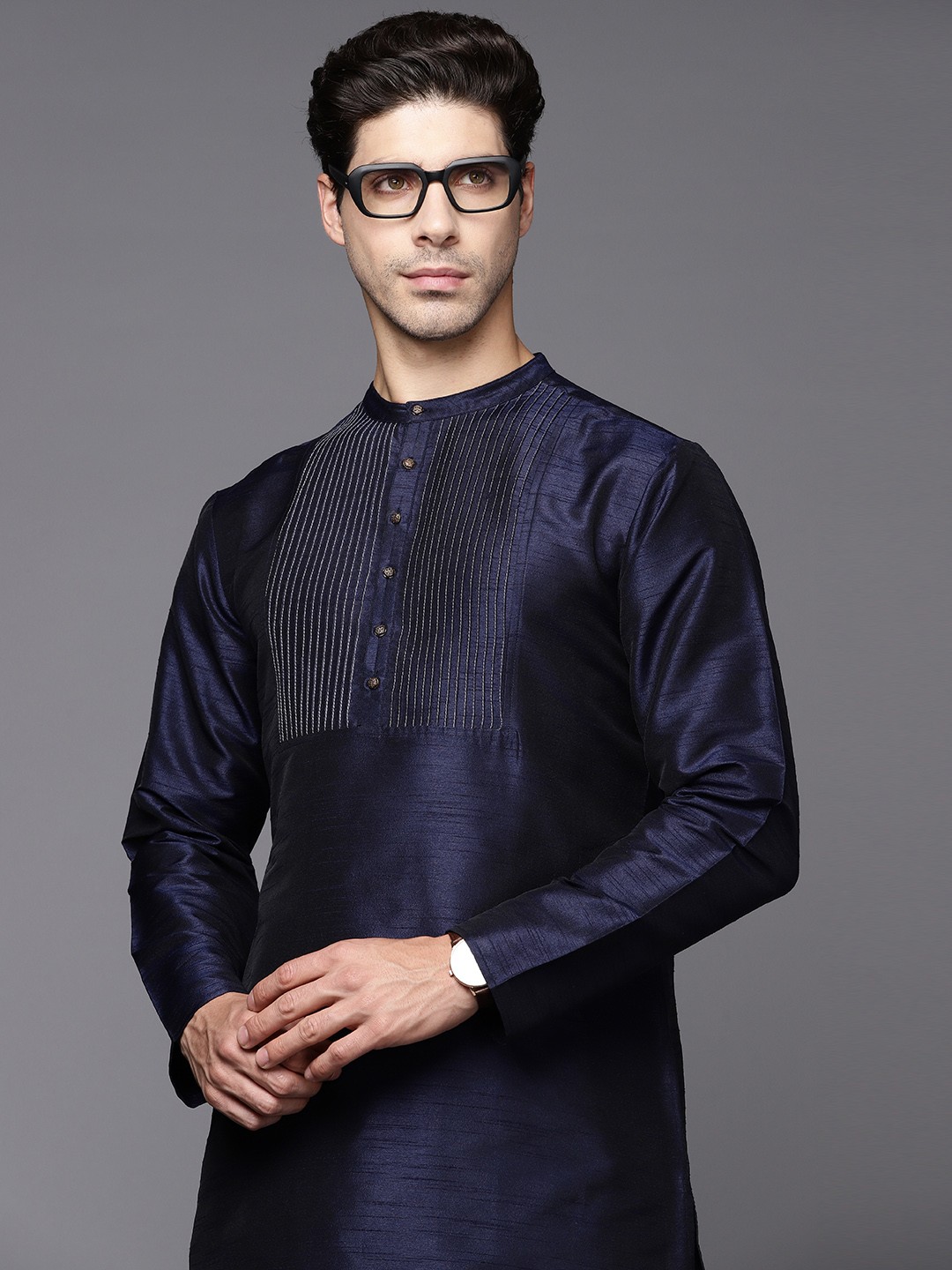 

Indo Era Men Yoke Design Kurta, Navy blue