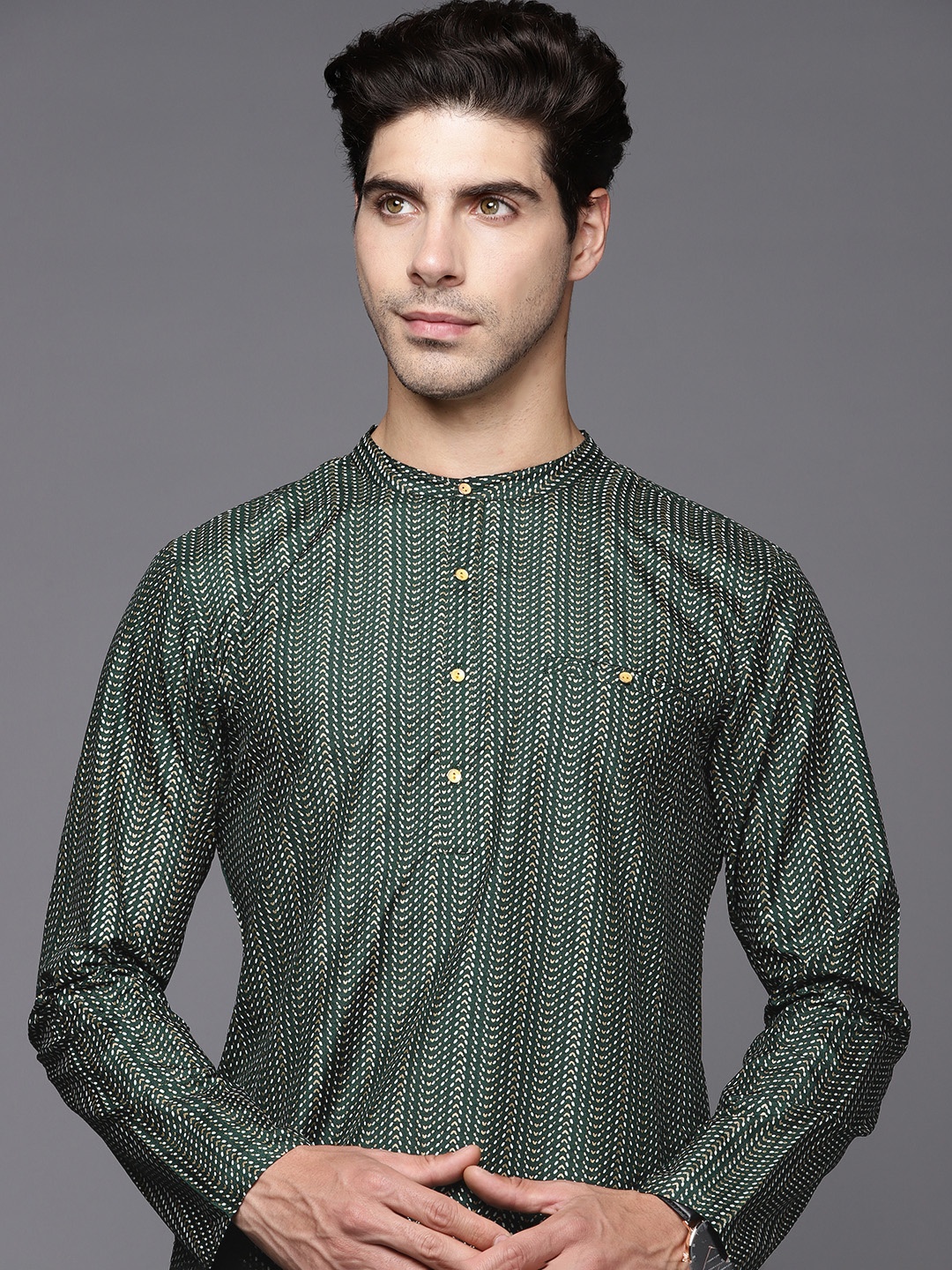 

Indo Era Men Geometric Printed Indigo Kurta, Green