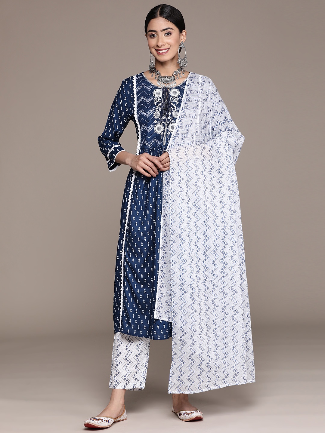 

Ishin Ethnic Motifs Embroidered Panelled Thread Work Kurta With Trousers & Dupatta, Navy blue